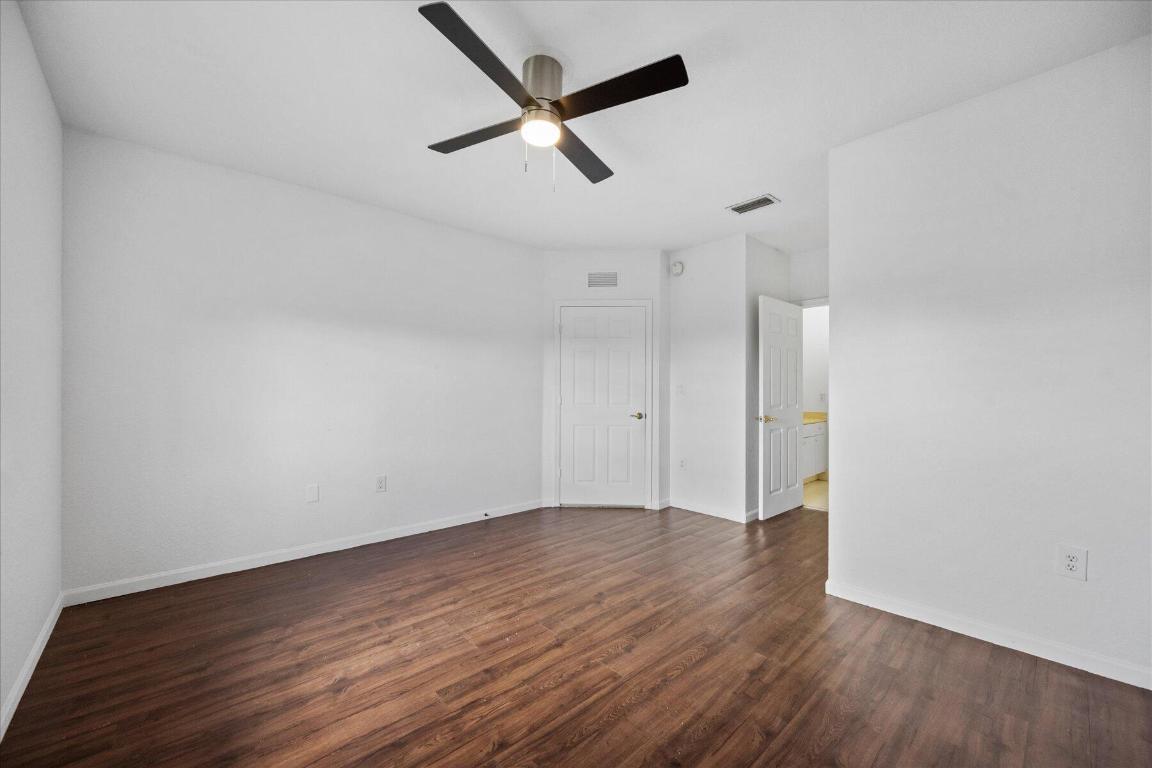 1049 Golden Lakes Boulevard Unit: 124