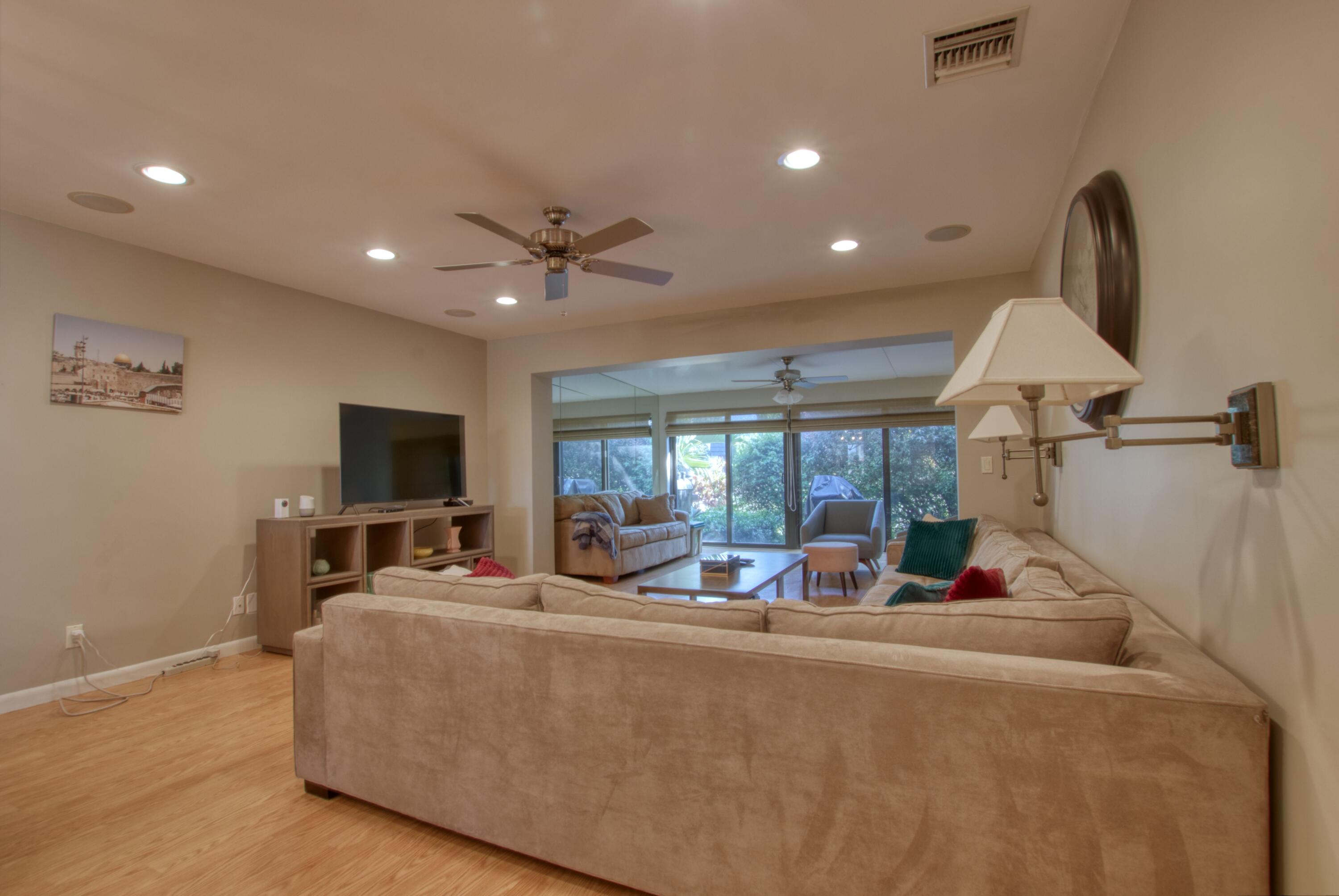 4314 Fountains Drive 4314