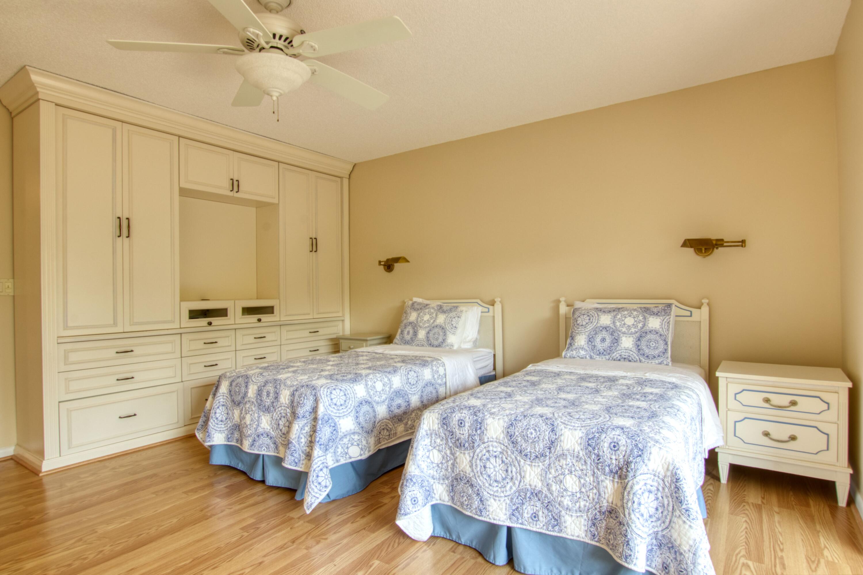 4314 Fountains Drive 4314