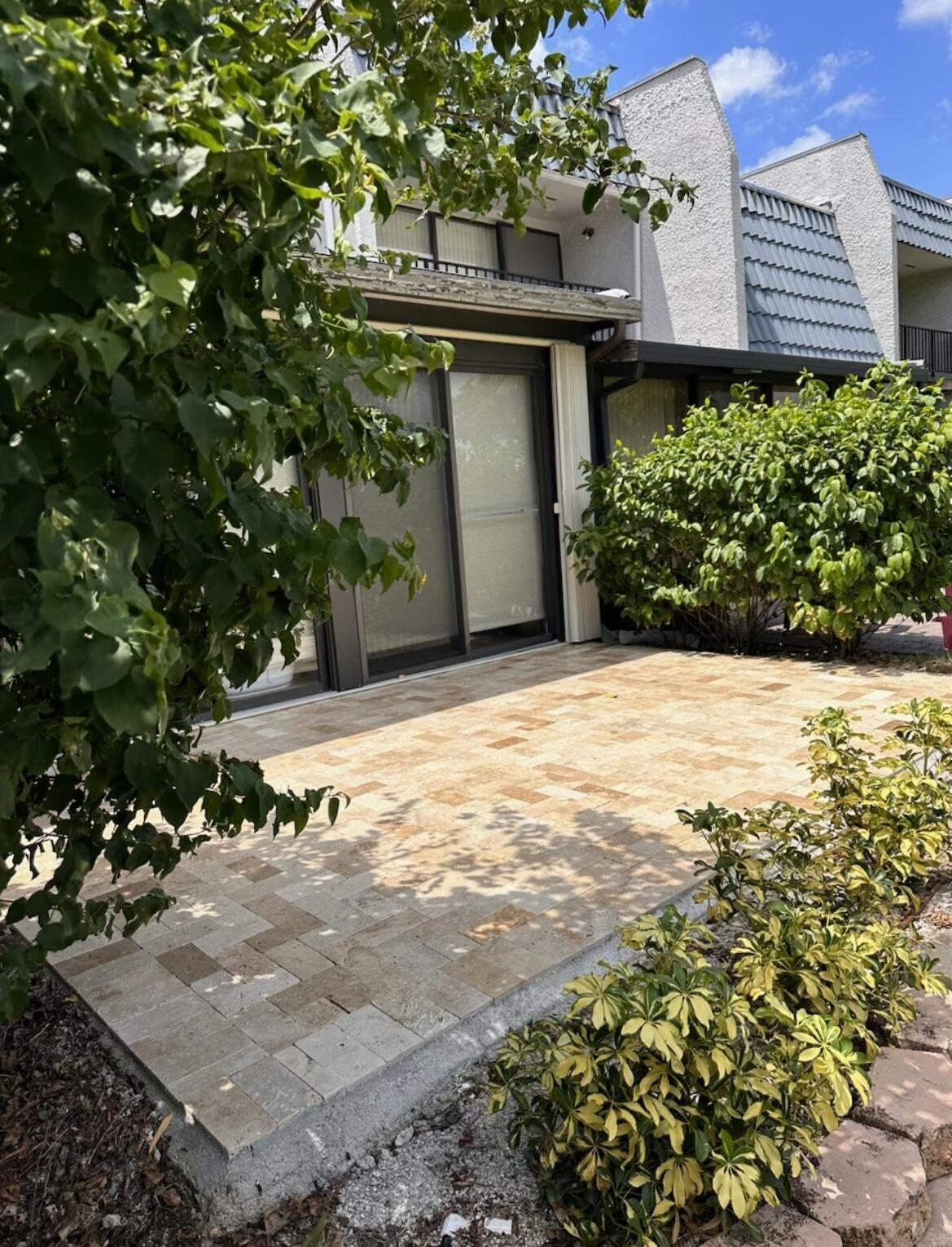 4314 Fountains Drive 4314