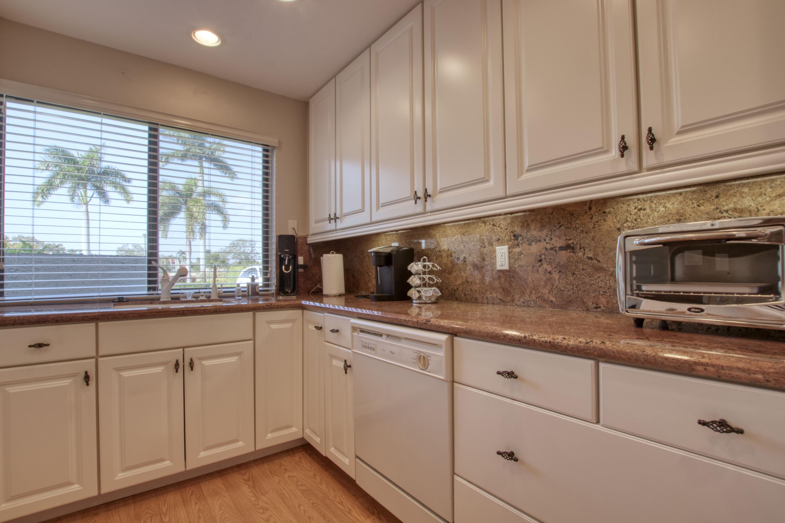 4314 Fountains Drive 4314