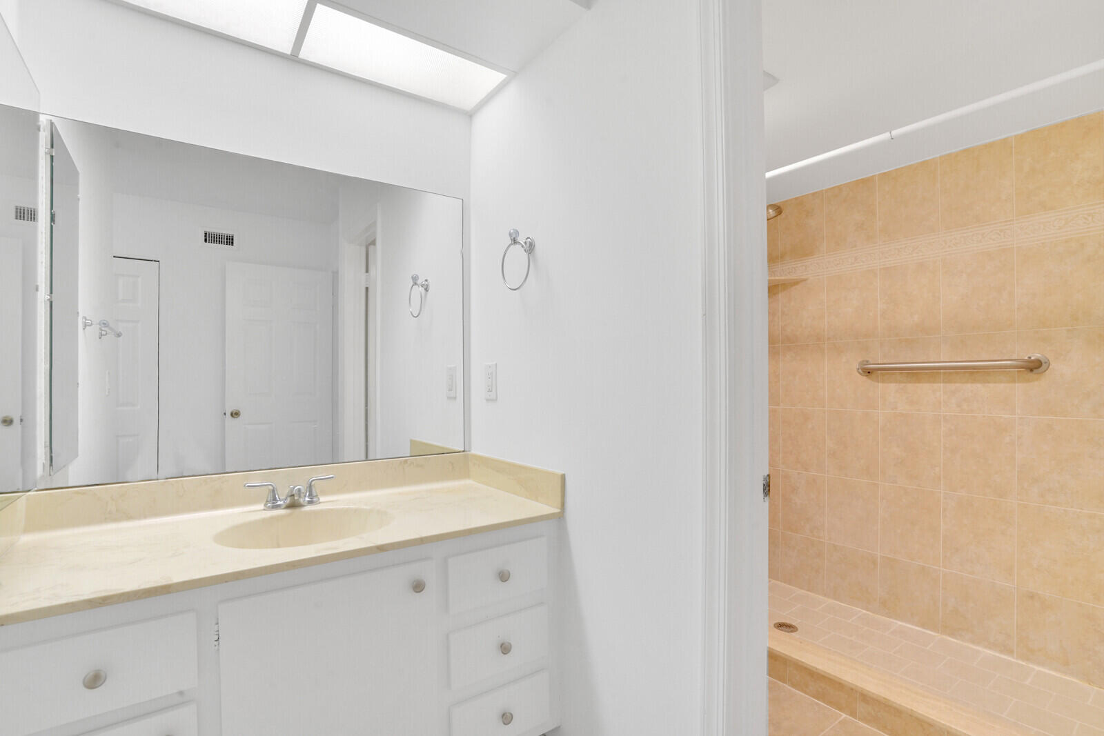 12524 Shoreline Drive 202