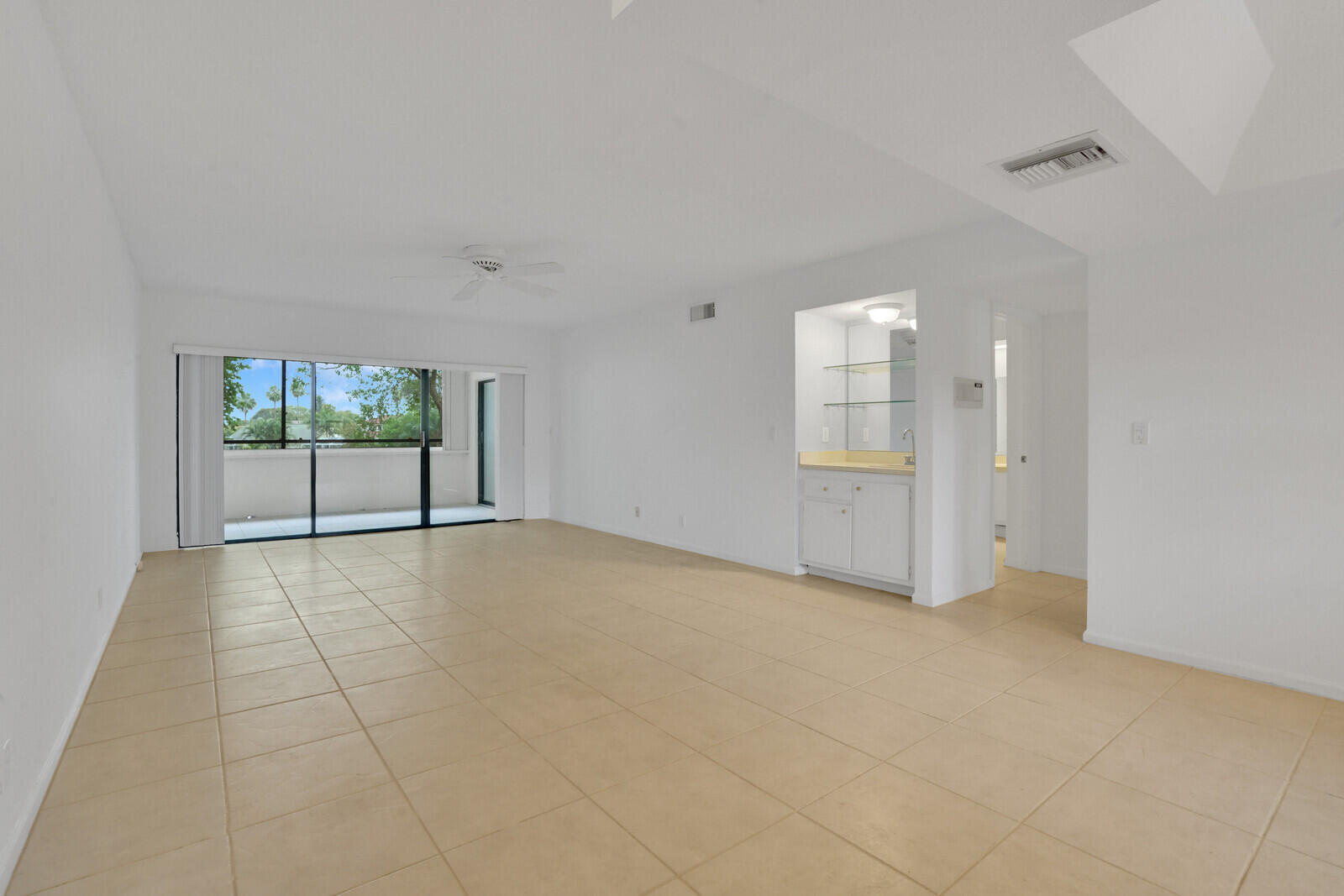 12524 Shoreline Drive 202