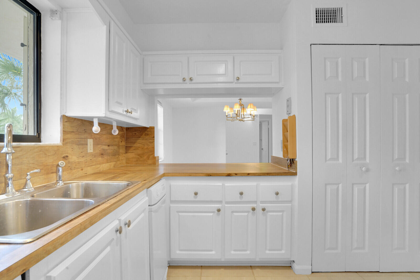 12524 Shoreline Drive 202