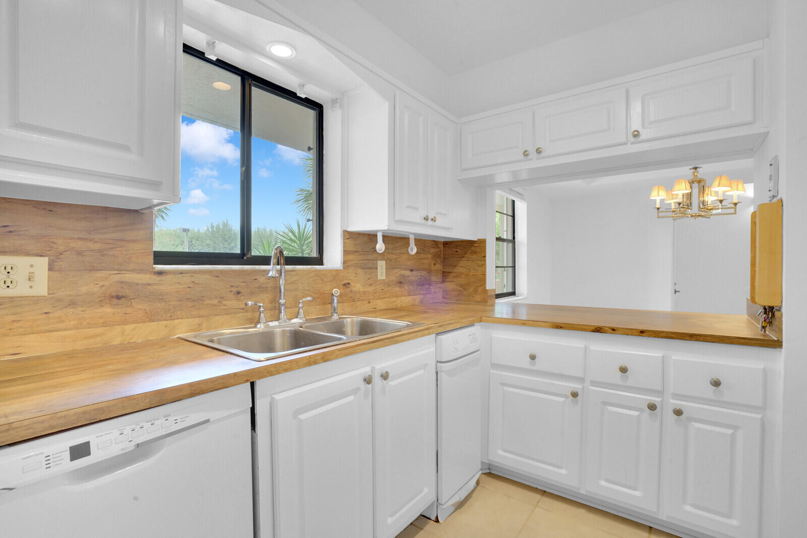 12524 Shoreline Drive 202