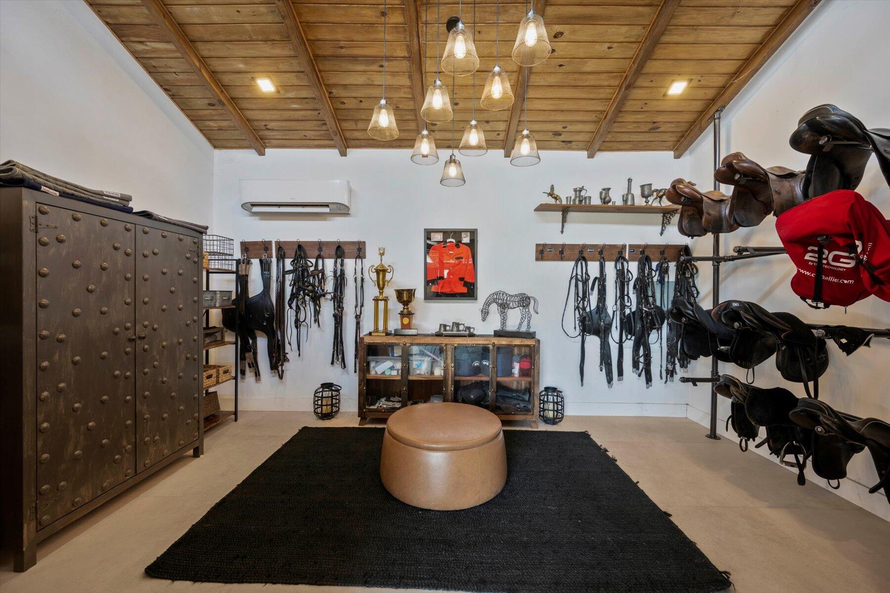 11459 Hawk Hollow
