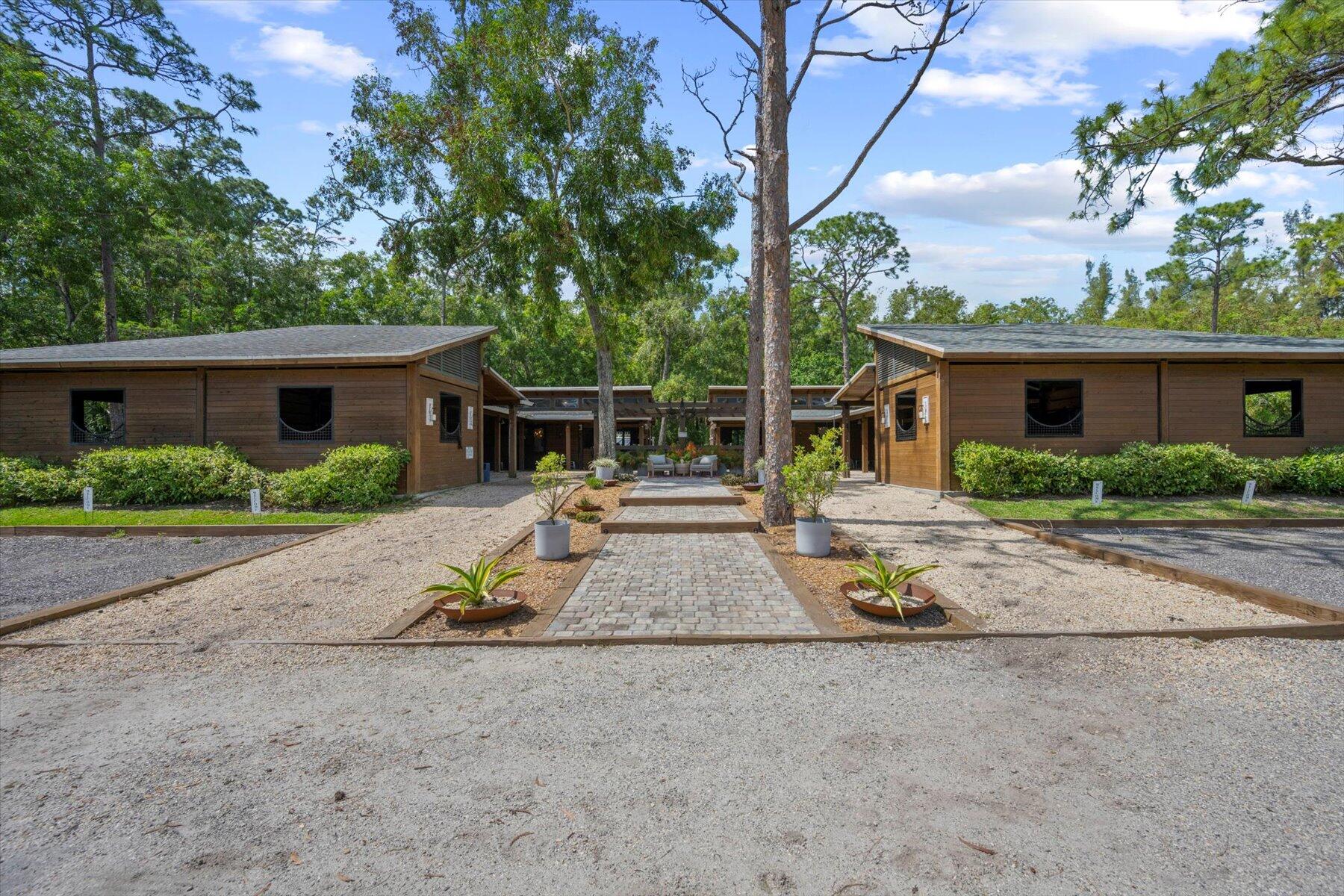11459 Hawk Hollow
