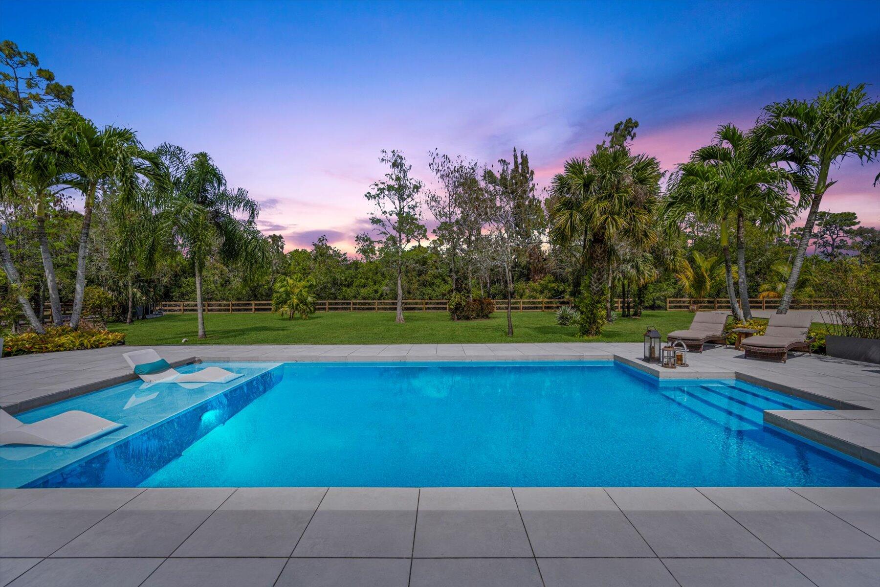 11459 Hawk Hollow