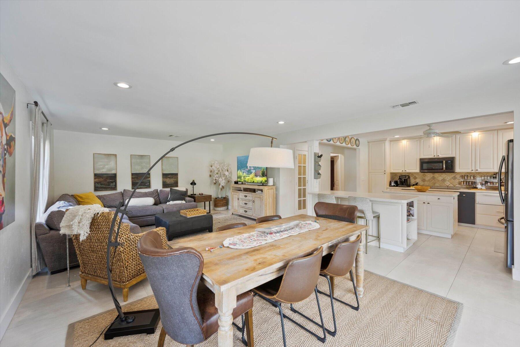 11459 Hawk Hollow