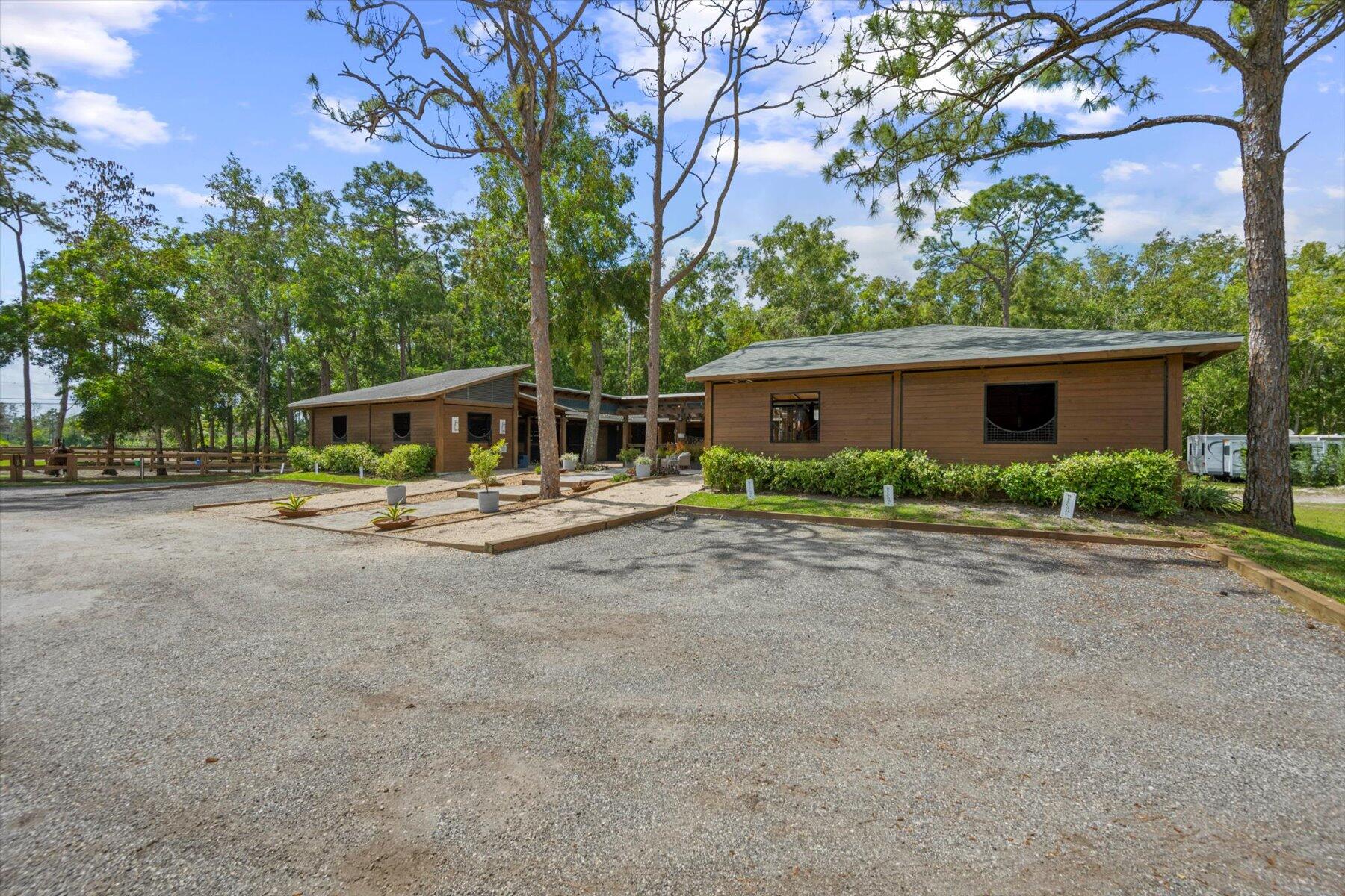 11459 Hawk Hollow