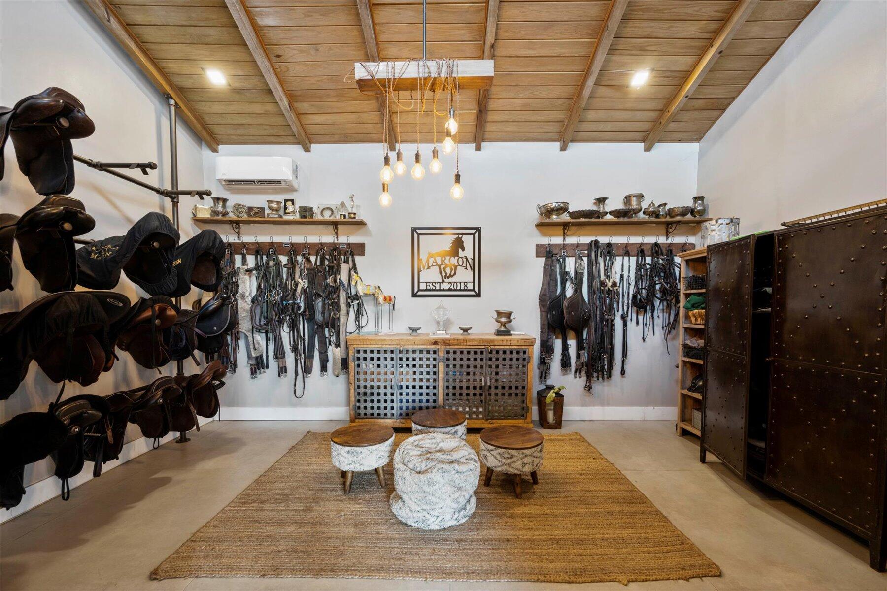 11459 Hawk Hollow