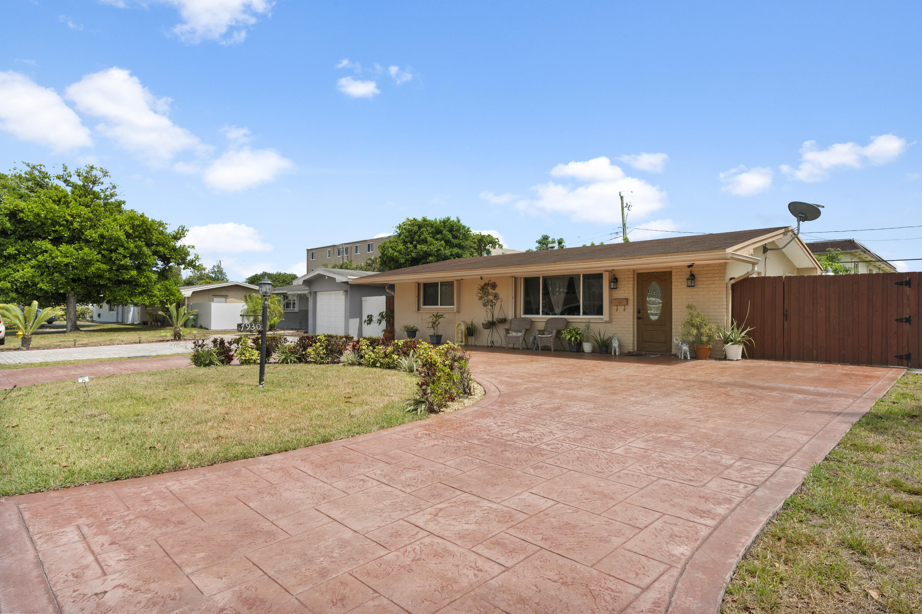 7930 NW 10th Street