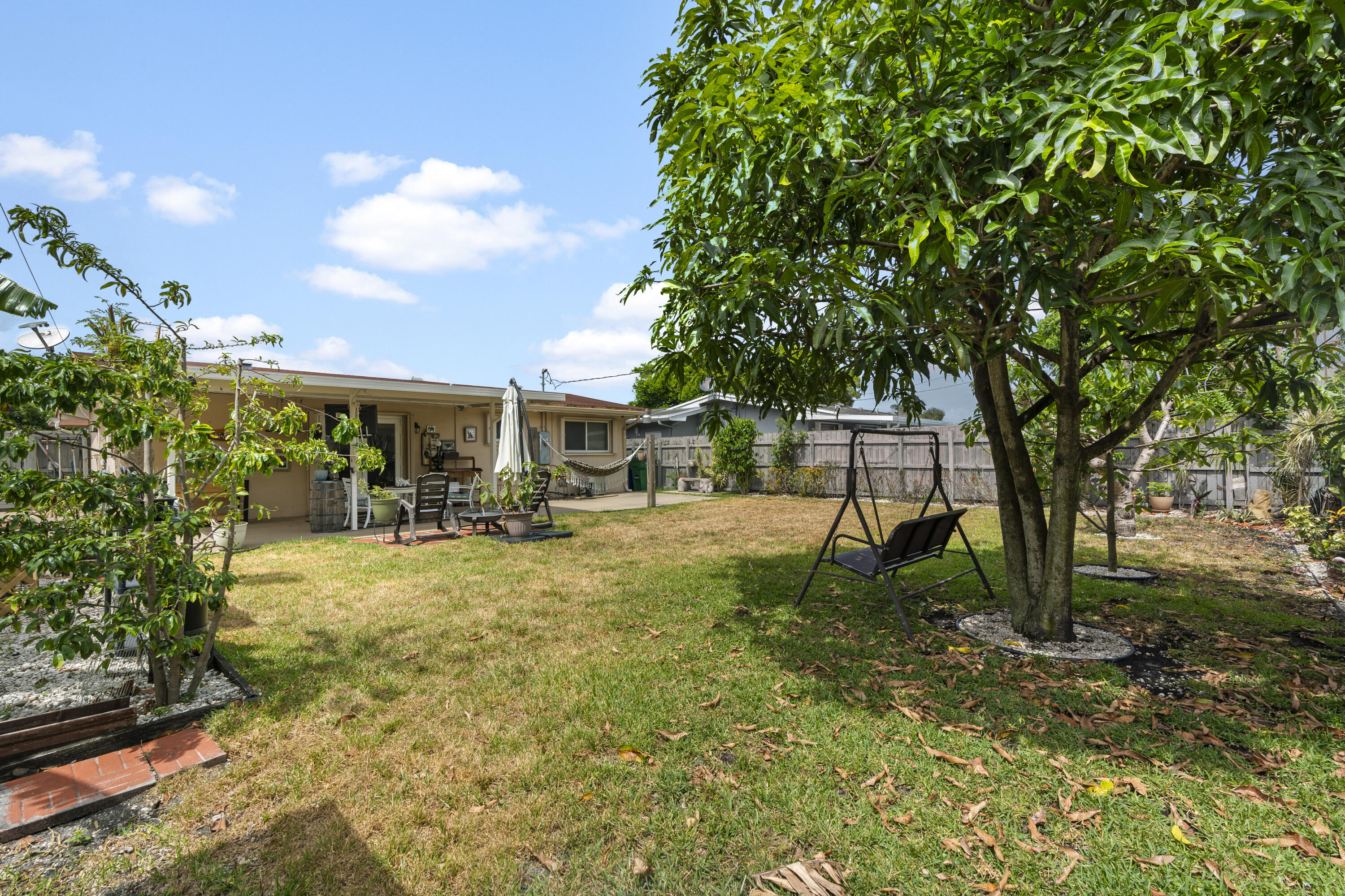 7930 NW 10th Street