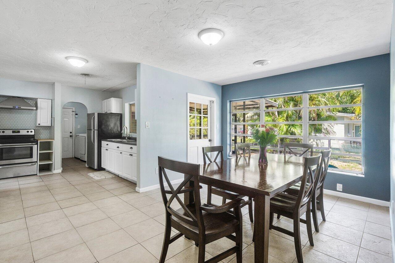 5311 Oleander Avenue