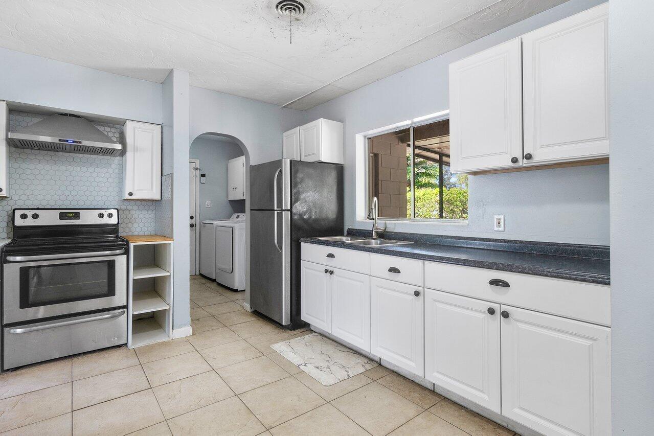 5311 Oleander Avenue