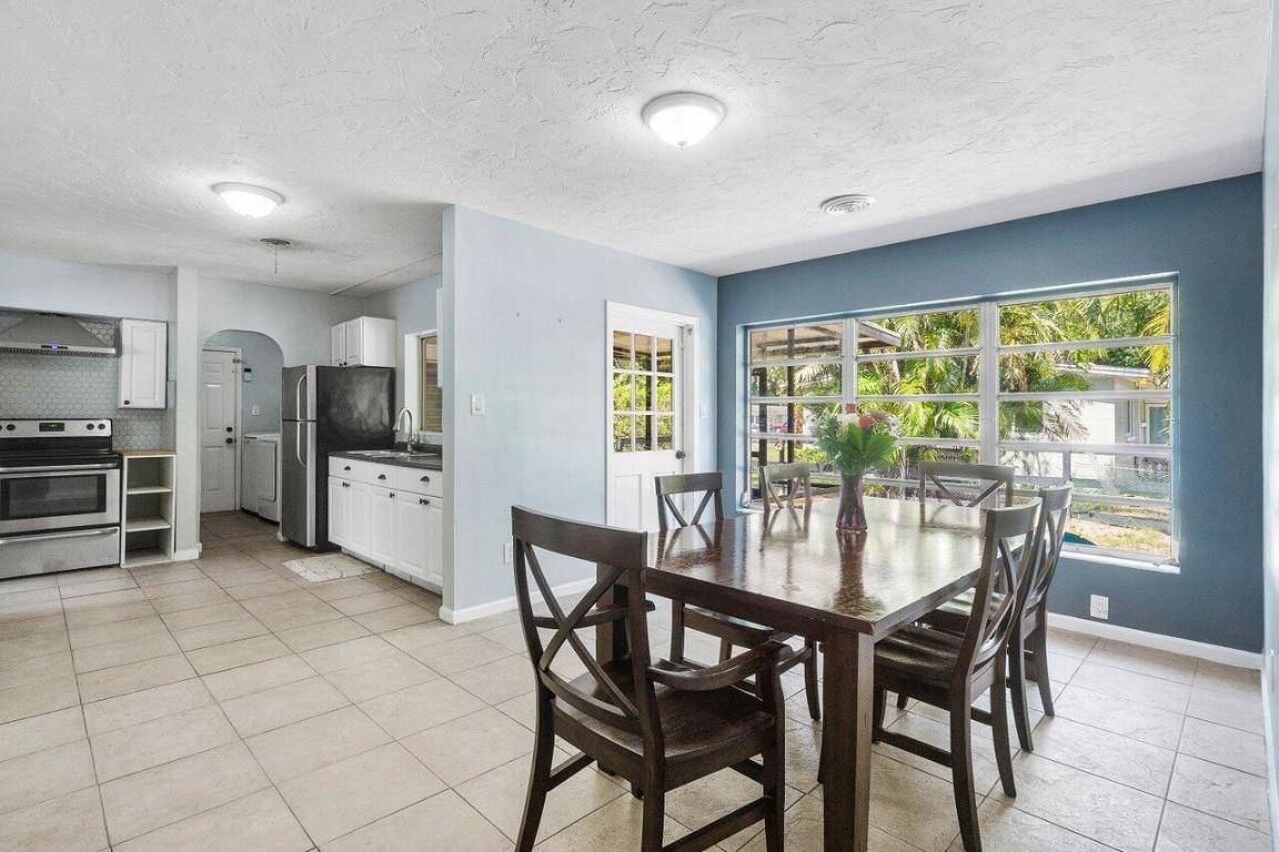 5311 Oleander Avenue