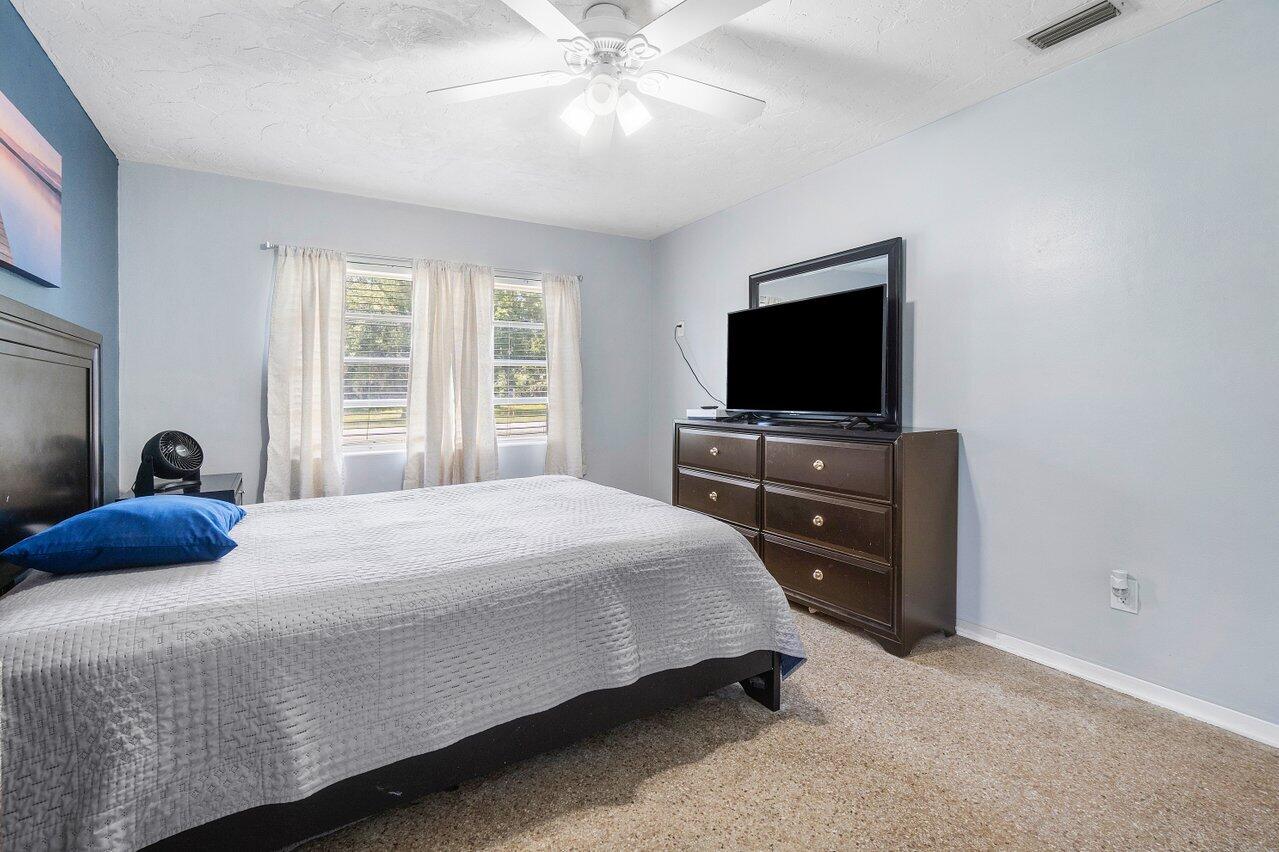 5311 Oleander Avenue