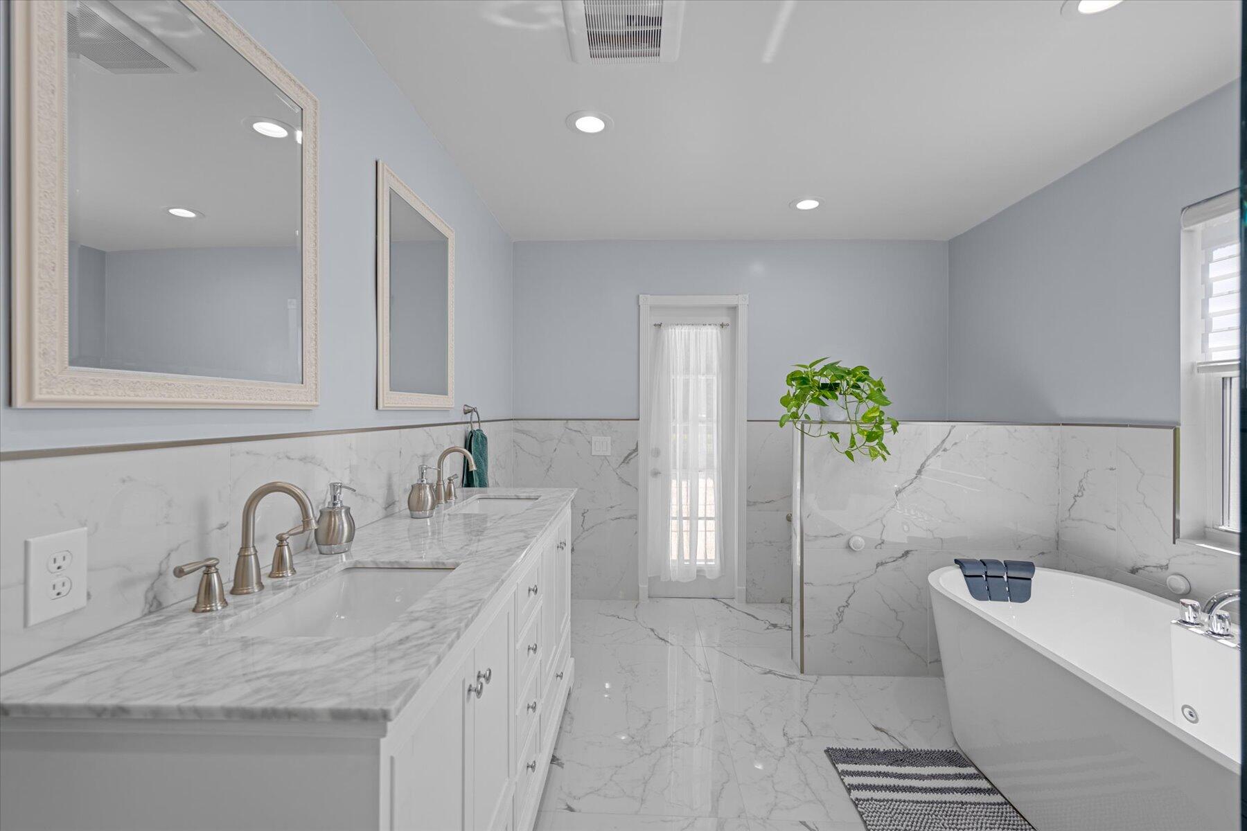 2700 NW 41st Street