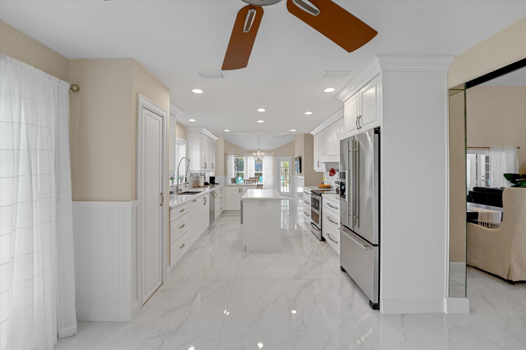 2700 NW 41st Street