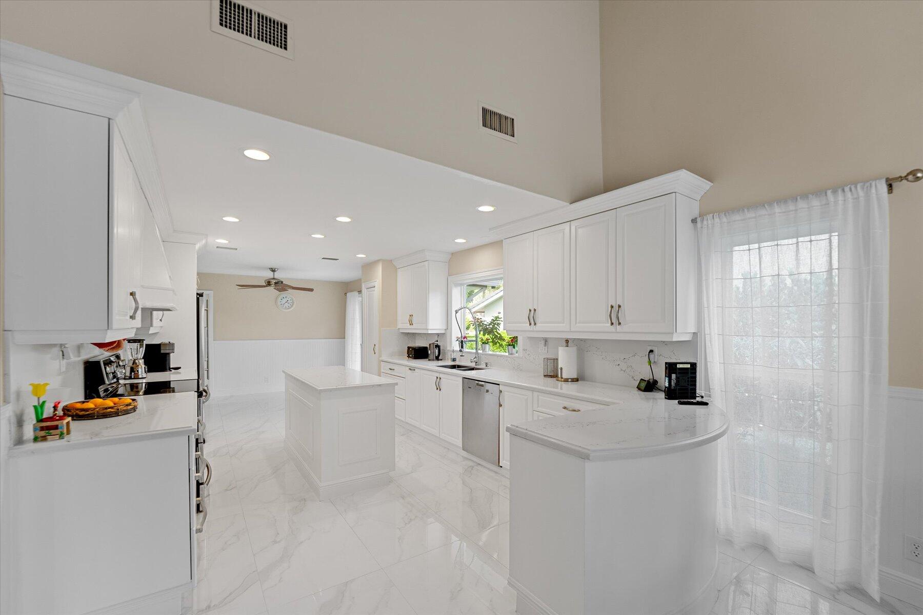 2700 NW 41st Street