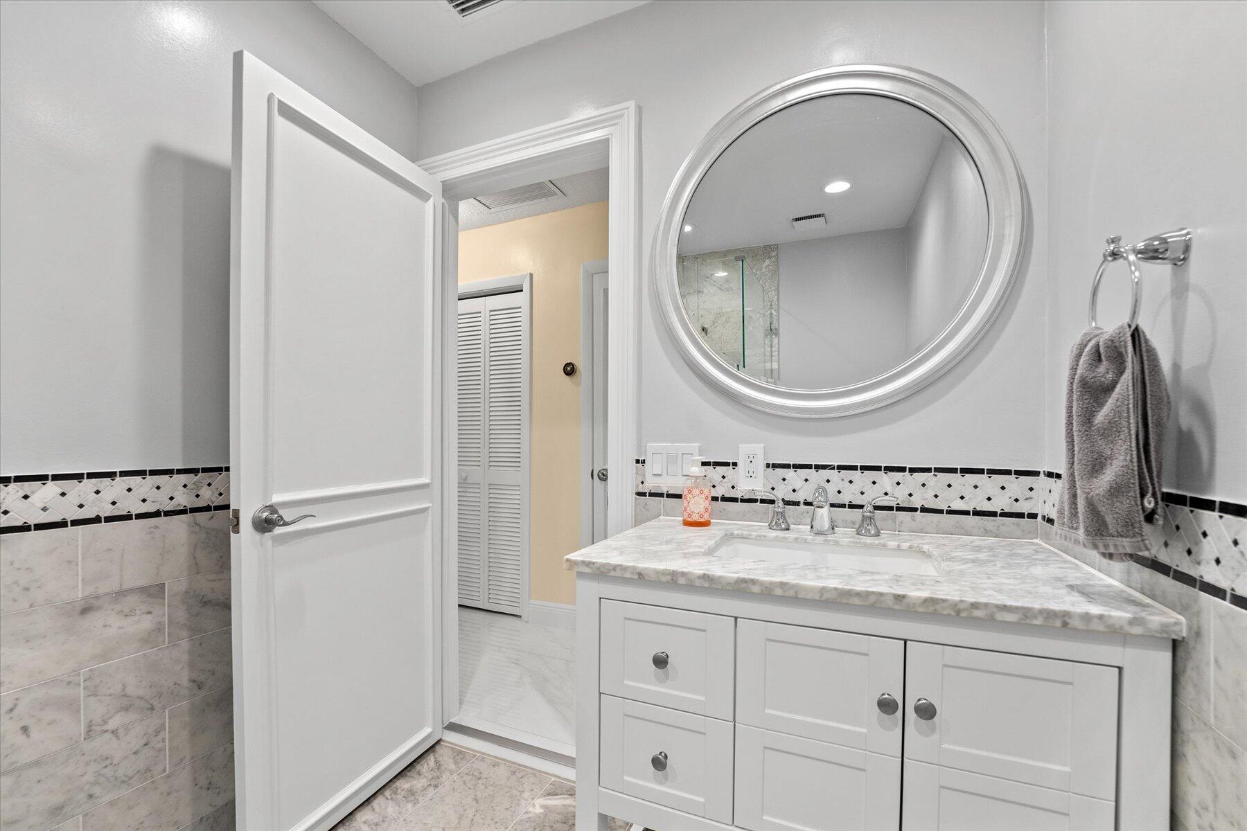 2700 NW 41st Street