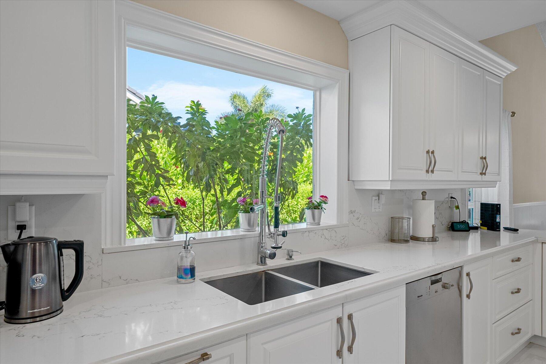 2700 NW 41st Street