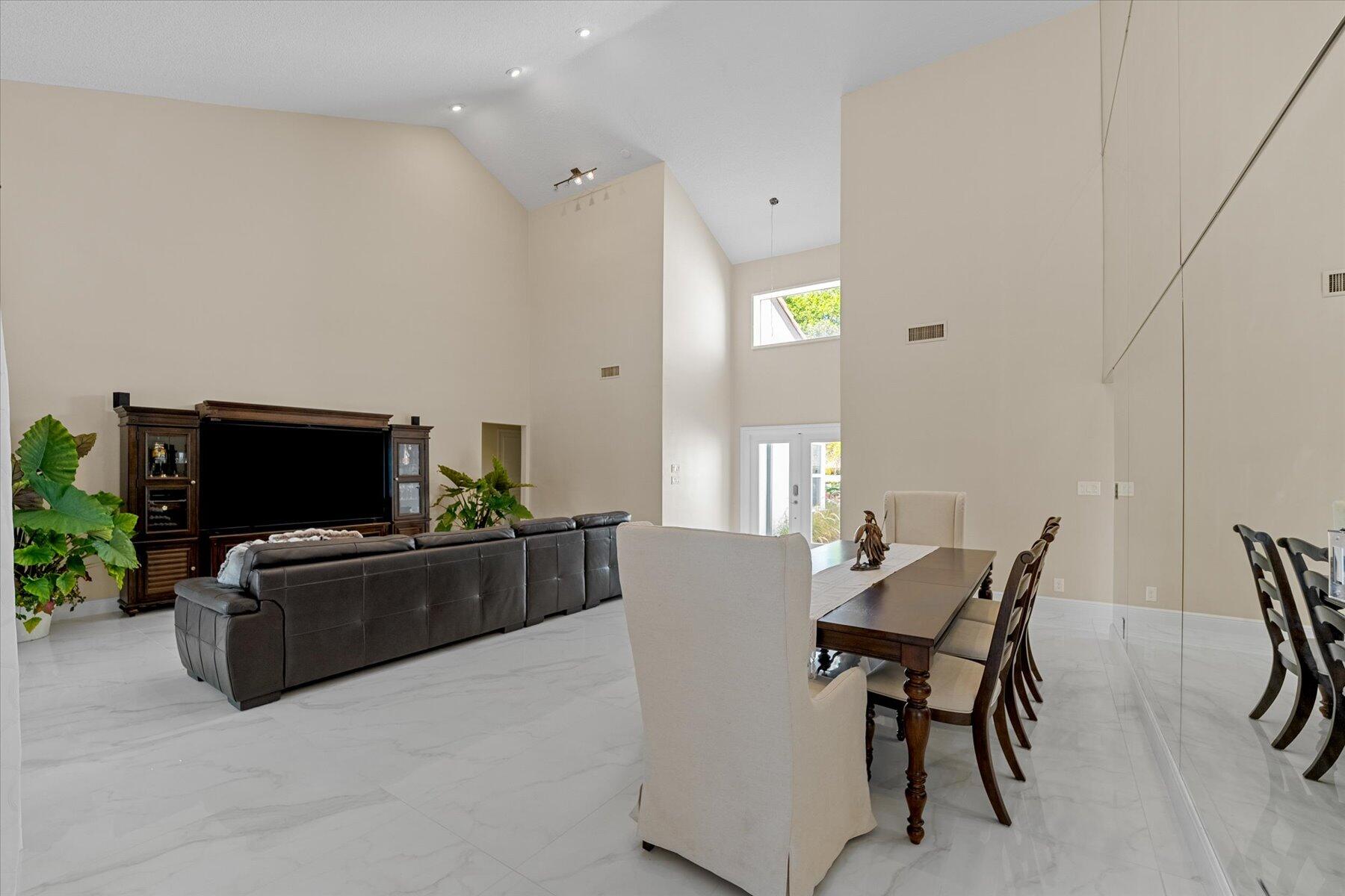 2700 NW 41st Street