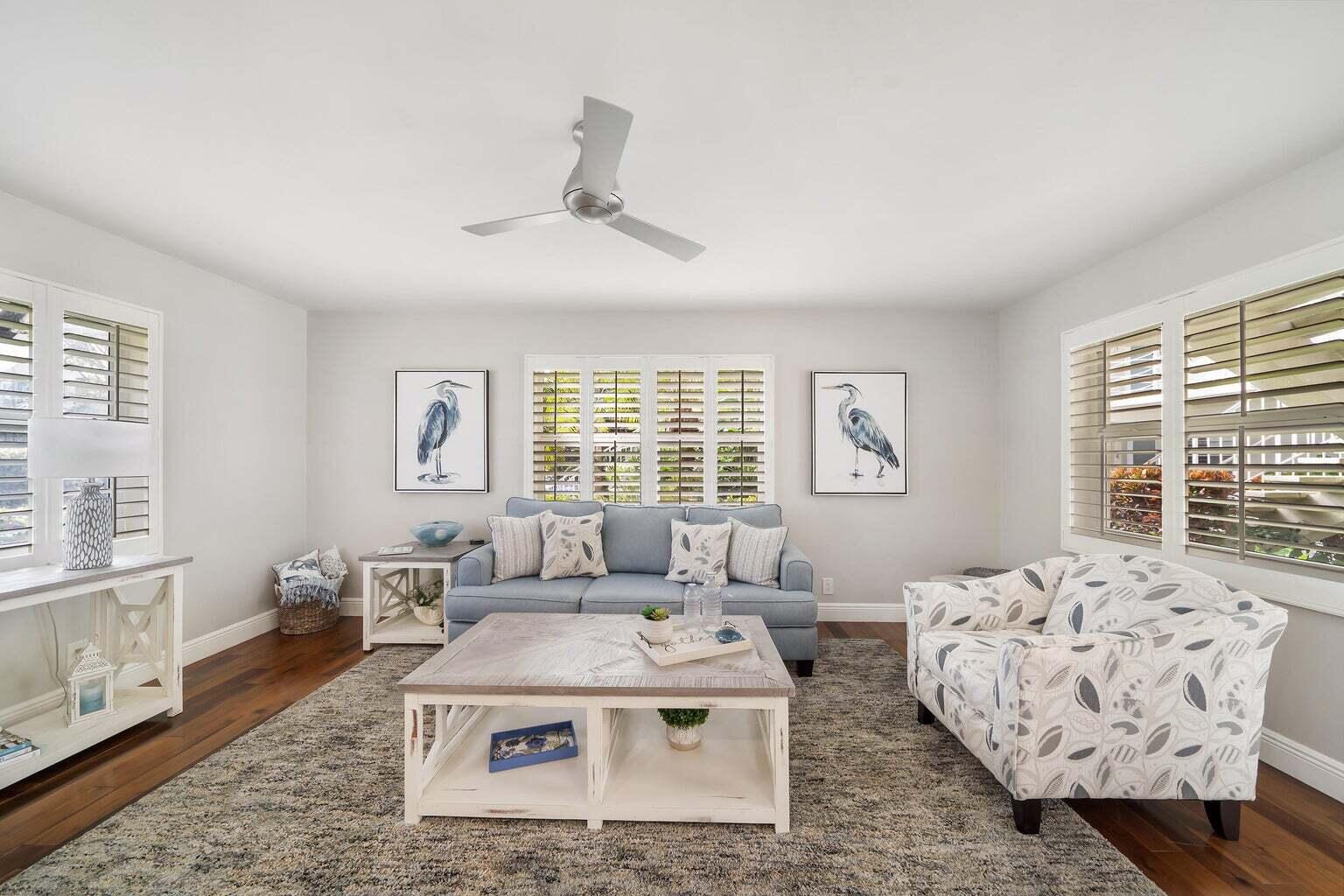 100 Venetian Drive 1