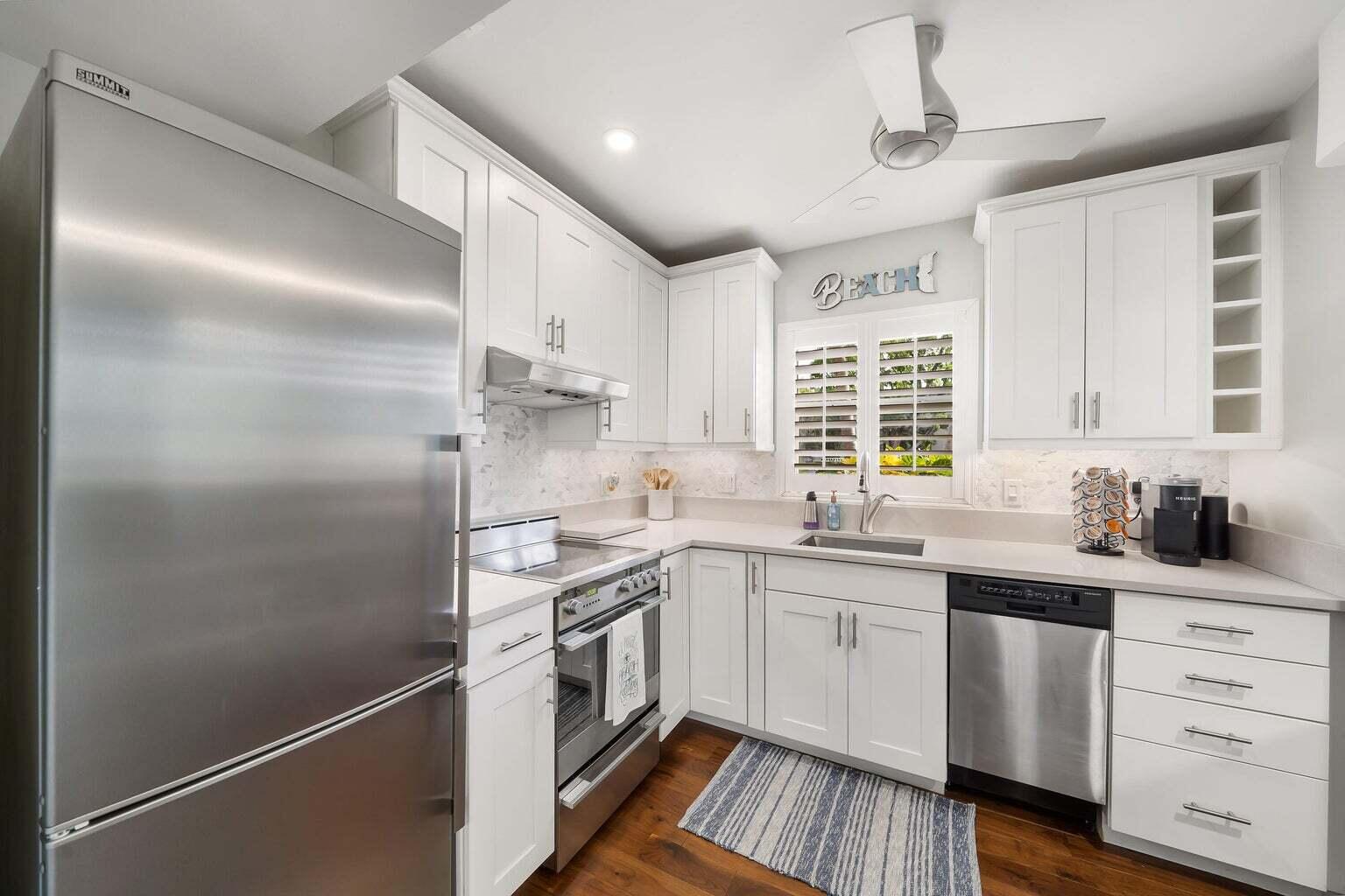 100 Venetian Drive 1