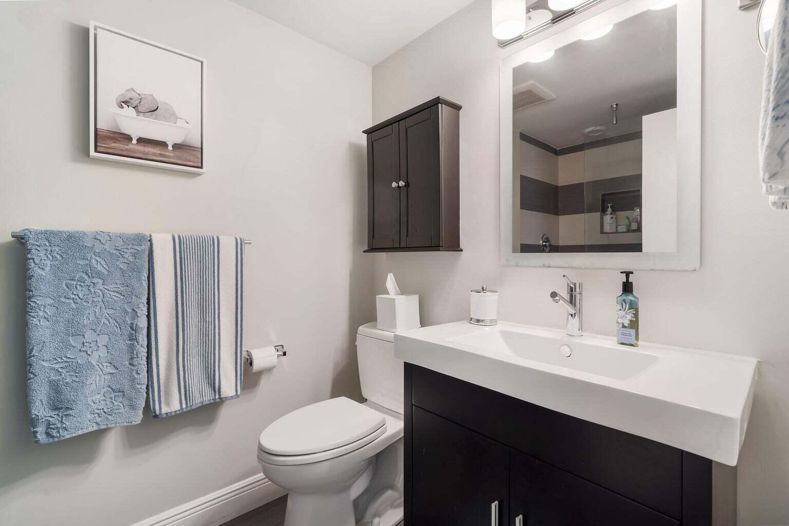 100 Venetian Drive 1