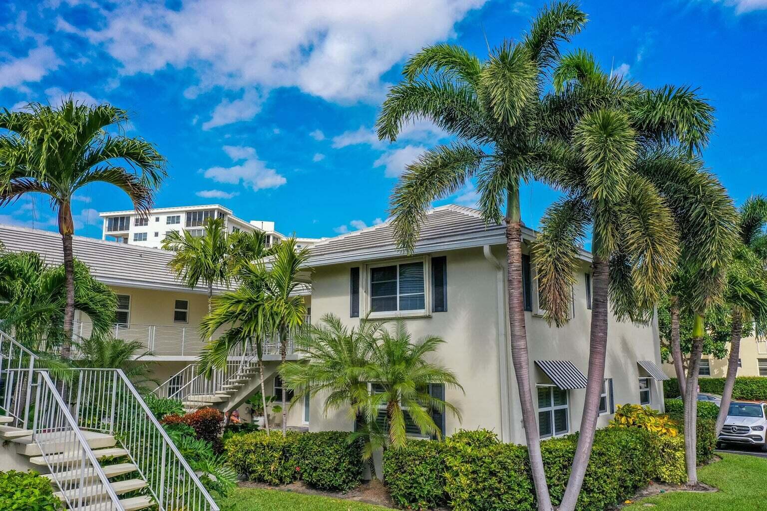 100 Venetian Drive 1
