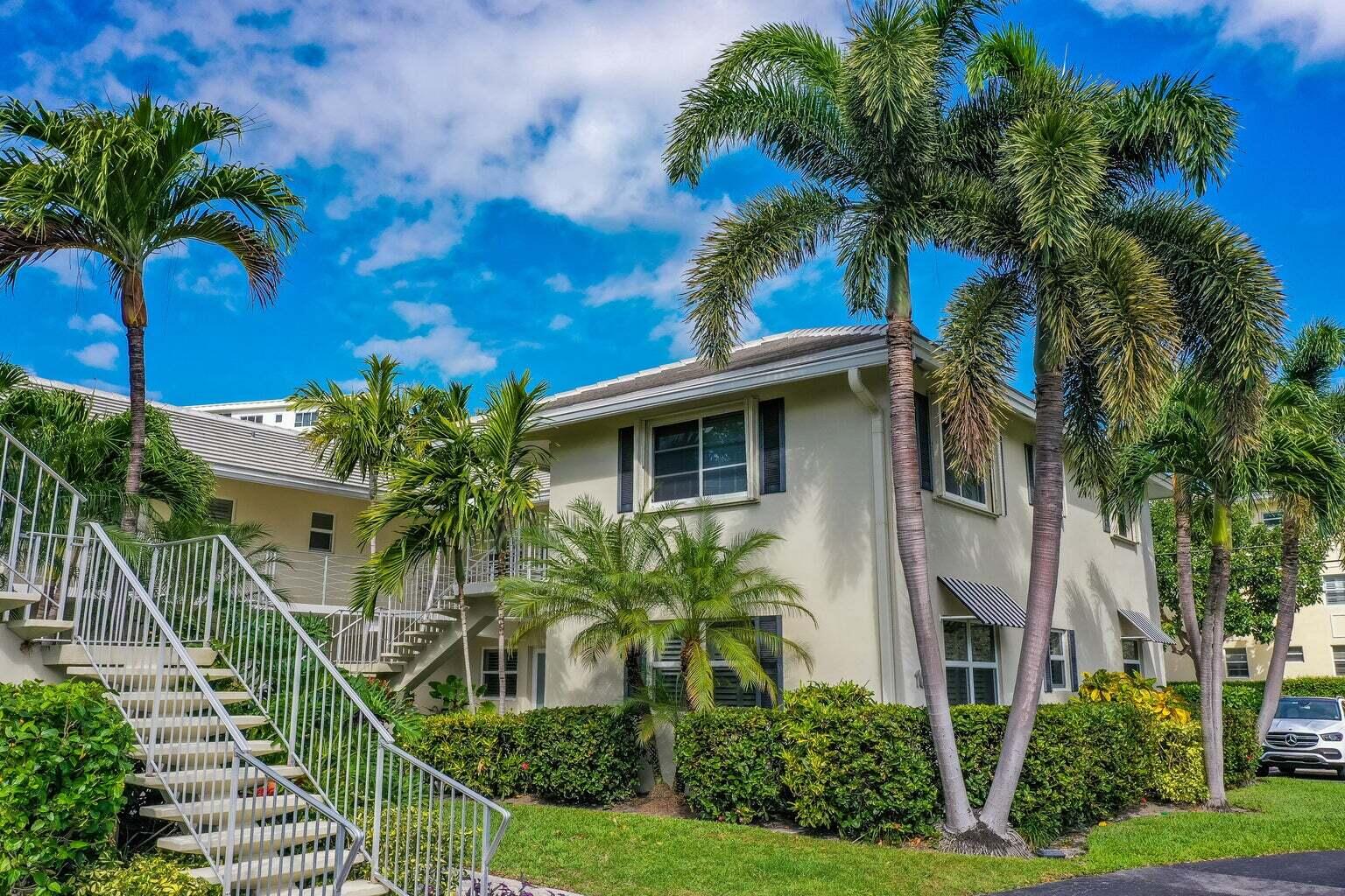 100 Venetian Drive 1