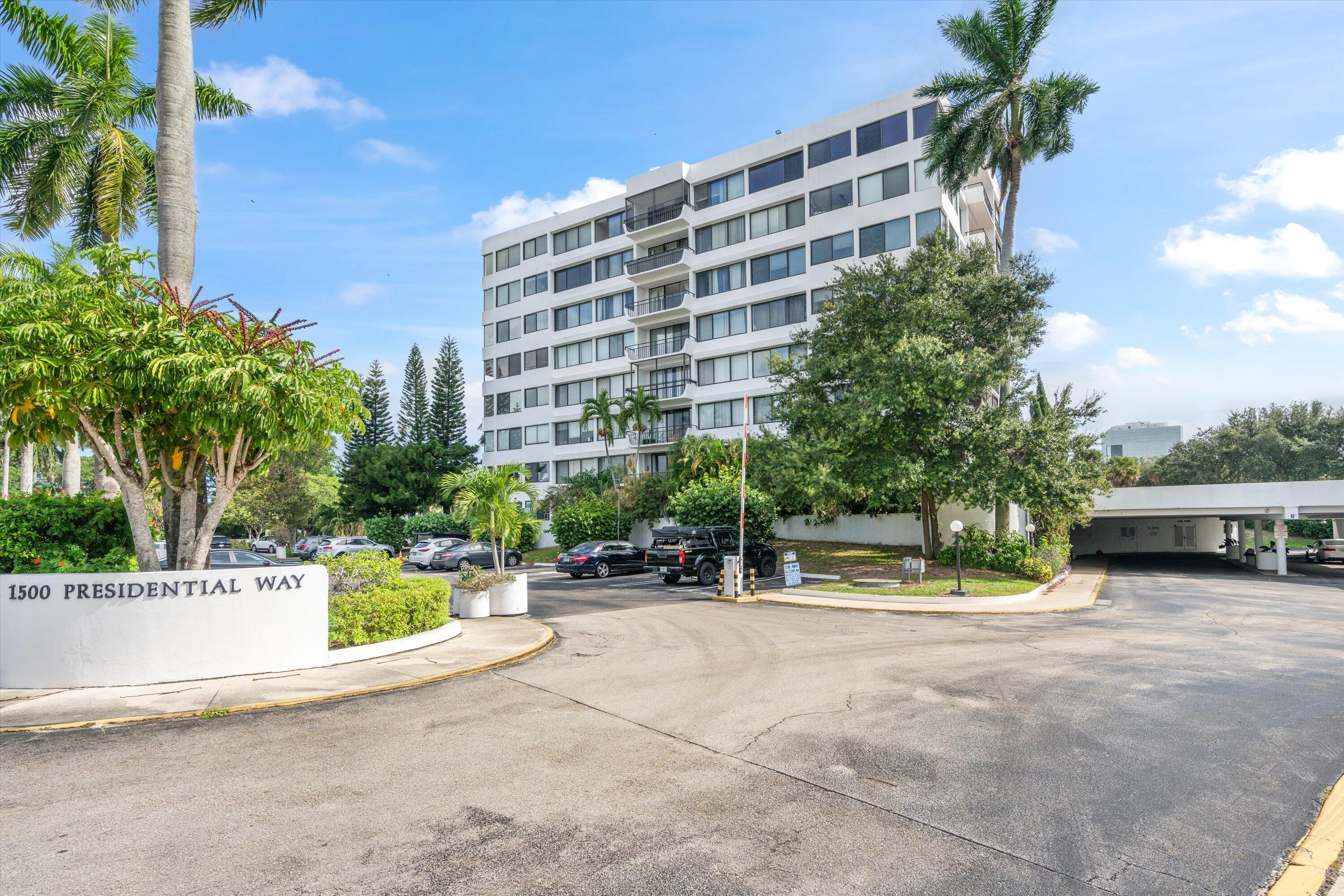 1500 Presidential Way 702