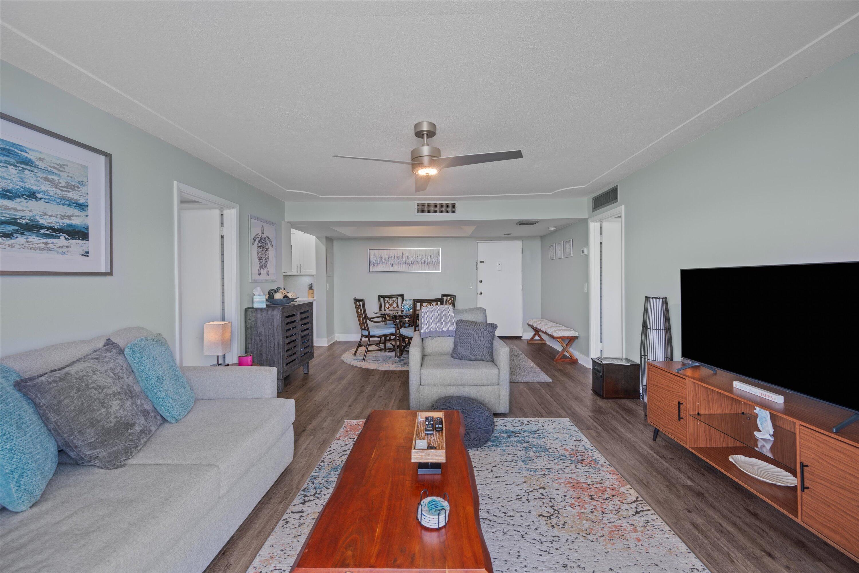 1500 Presidential Way 702