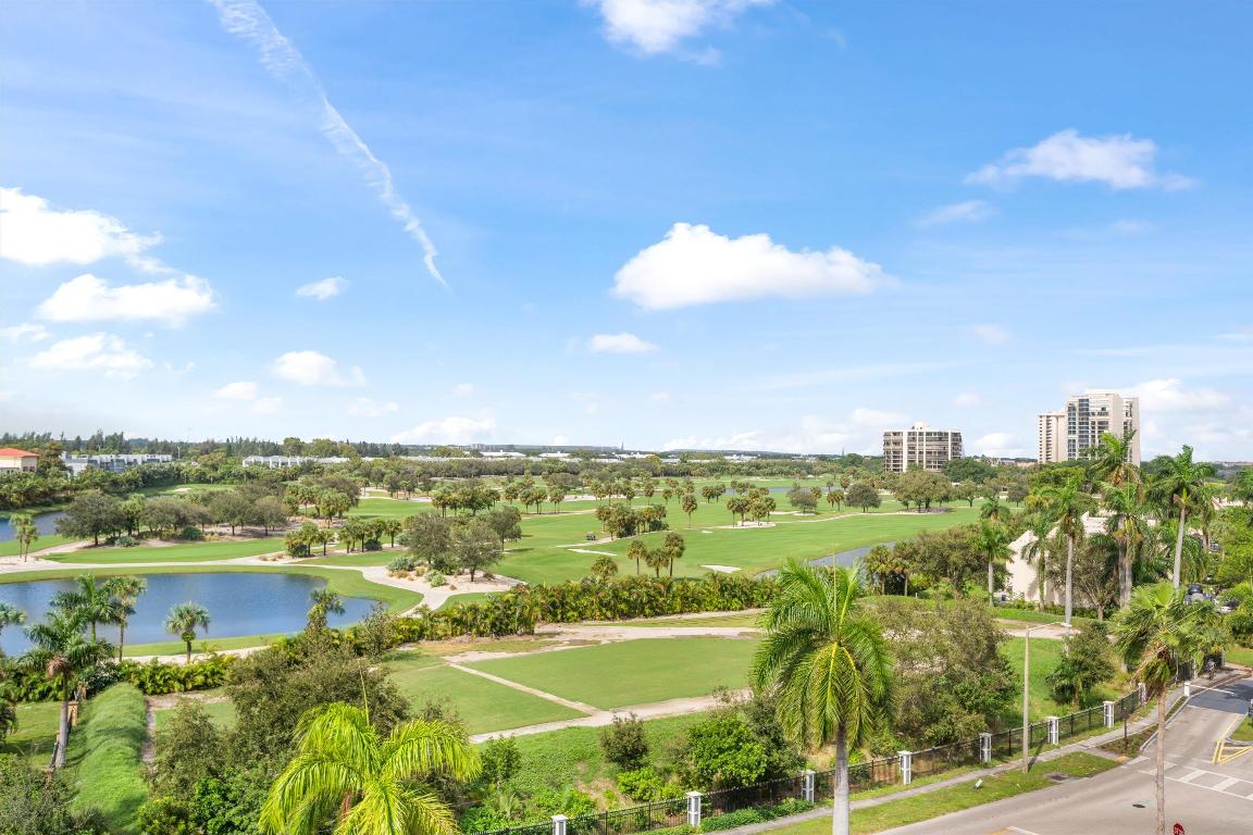 1500 Presidential Way 702