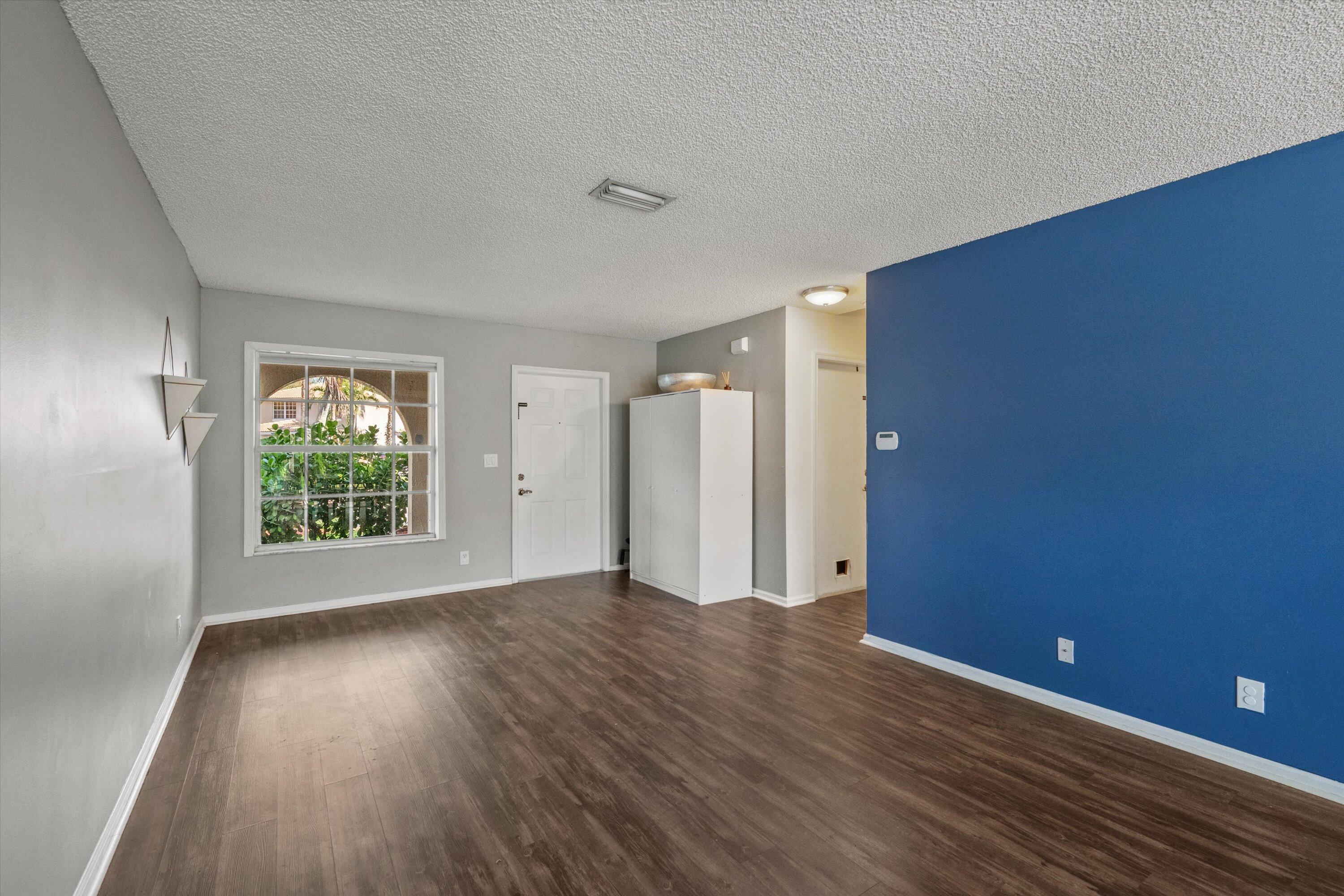 3464 Commodore Court
