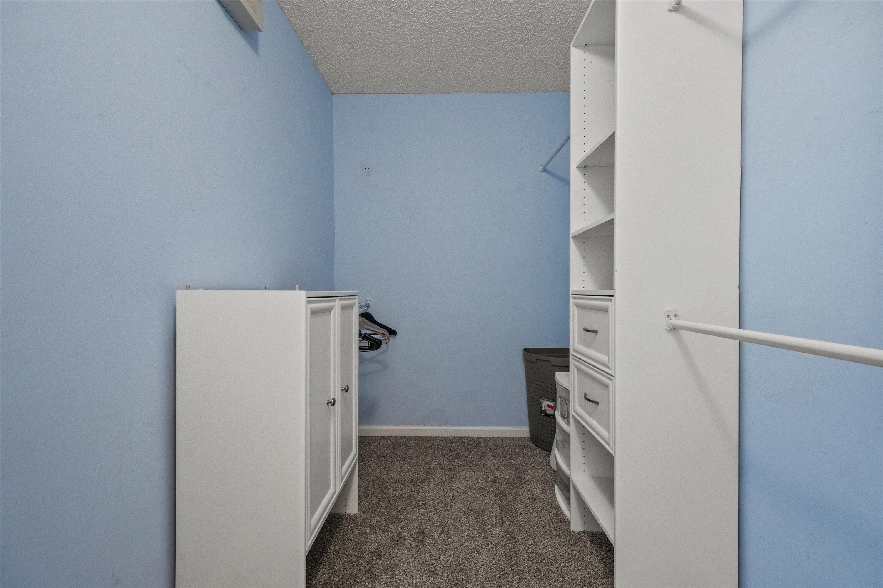 3464 Commodore Court