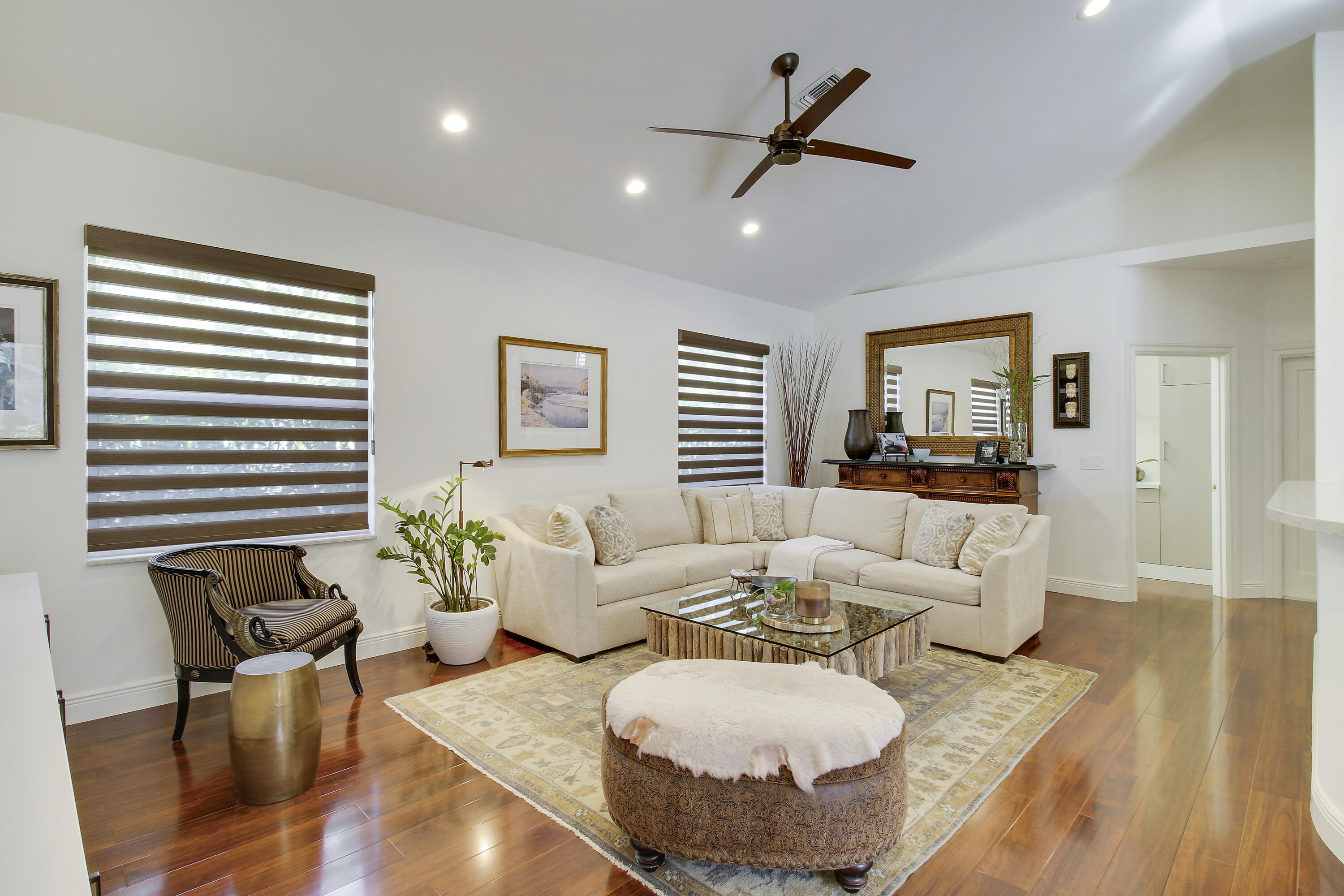 7618 La Corniche Circle