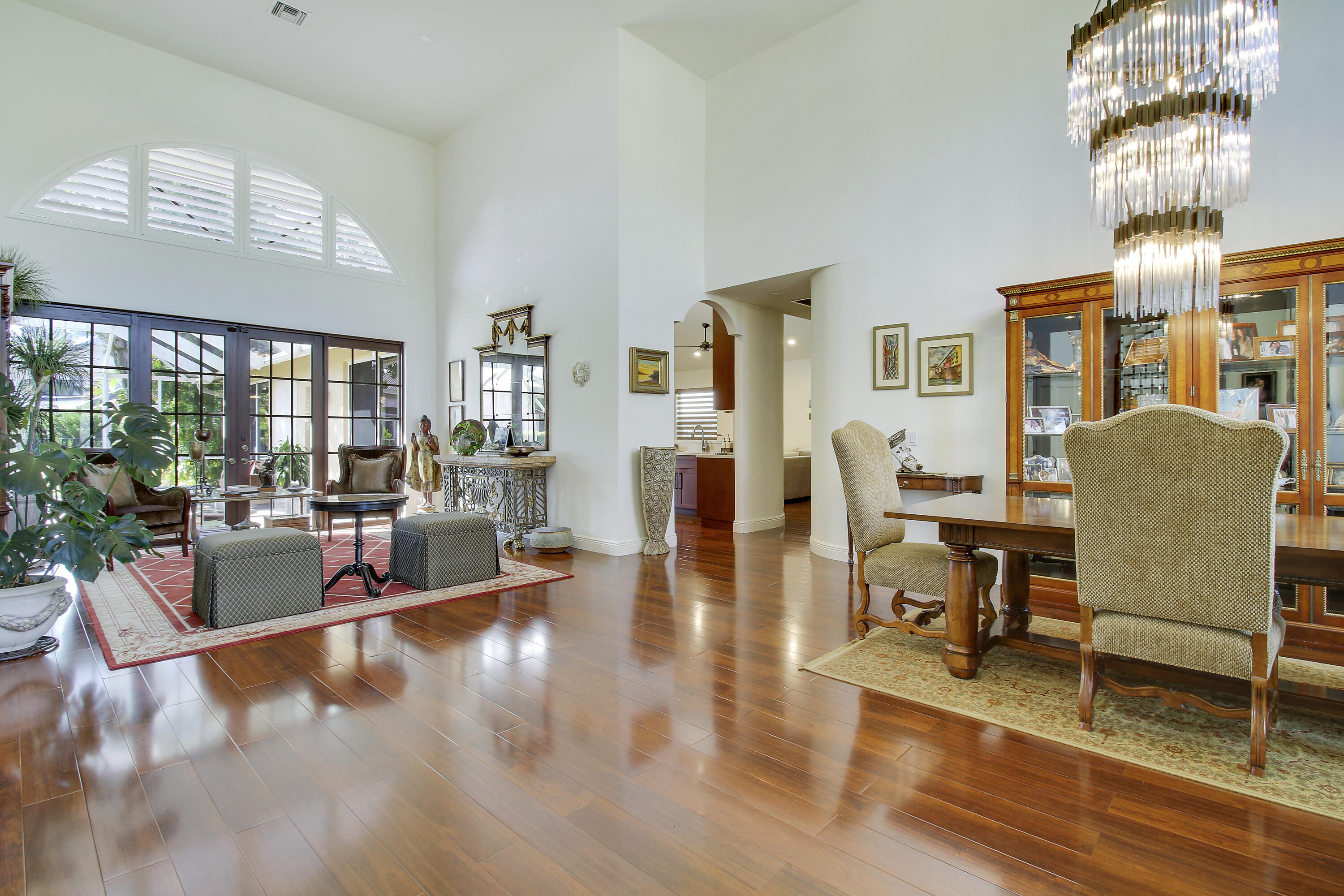 7618 La Corniche Circle