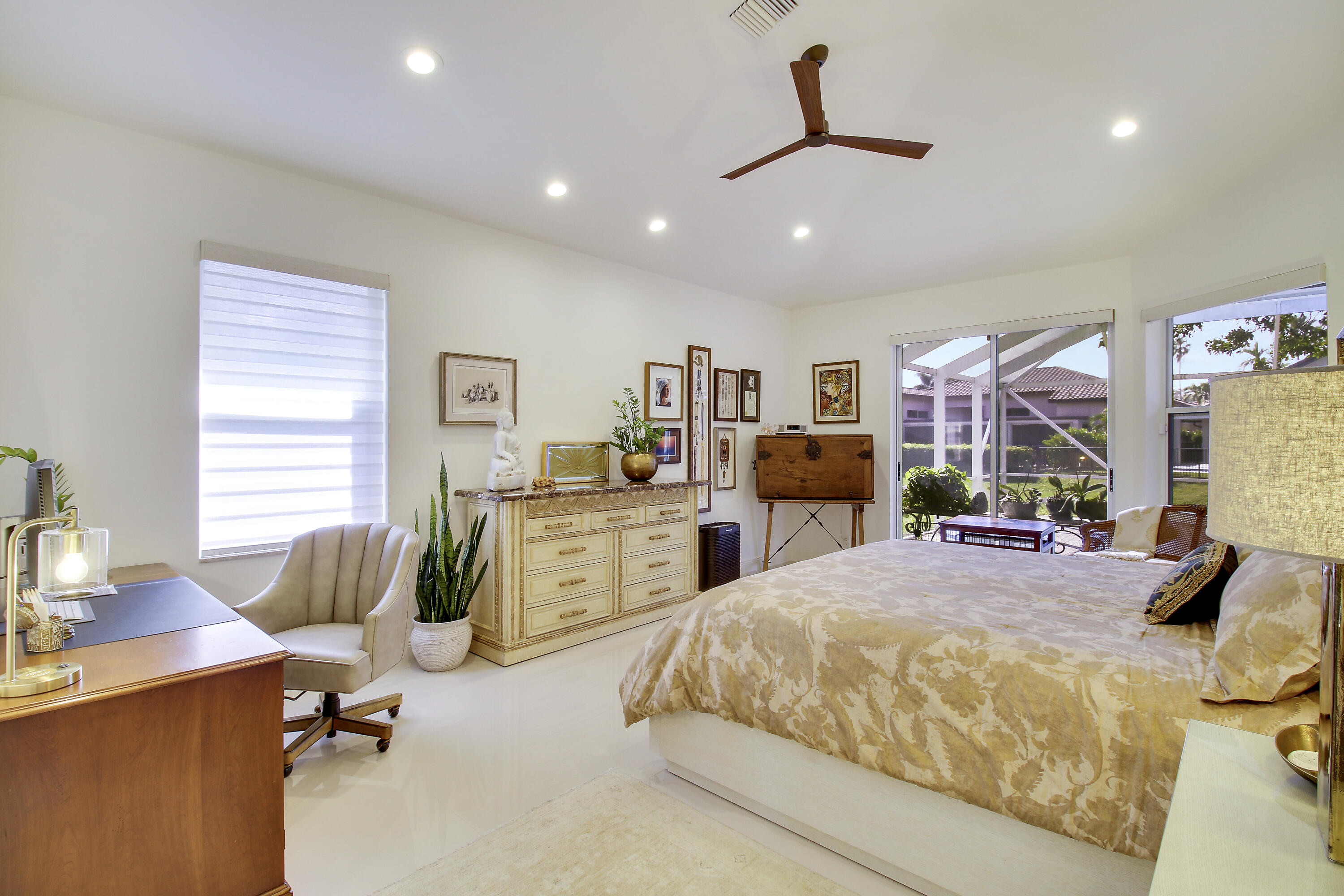 7618 La Corniche Circle