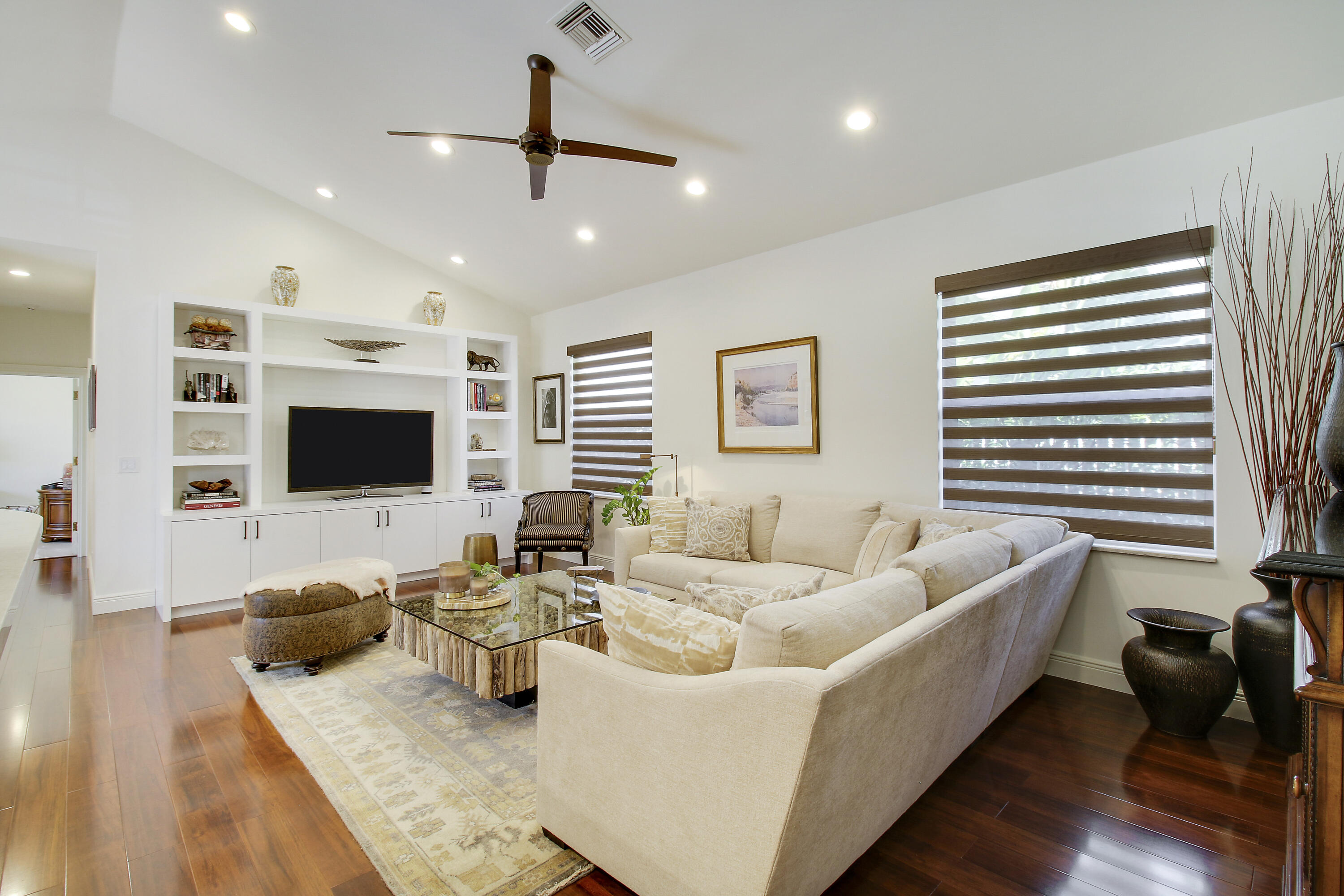 7618 La Corniche Circle