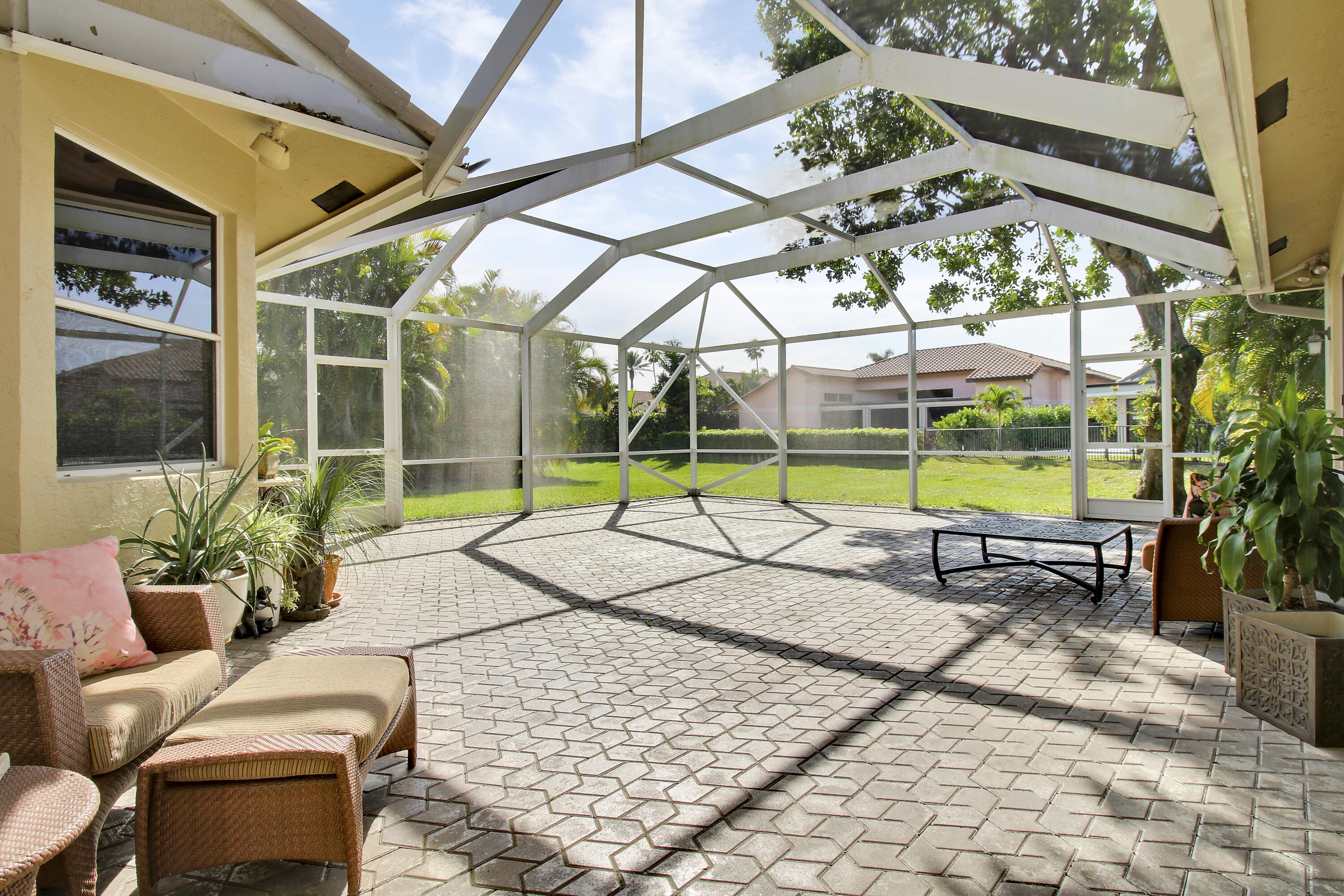 7618 La Corniche Circle