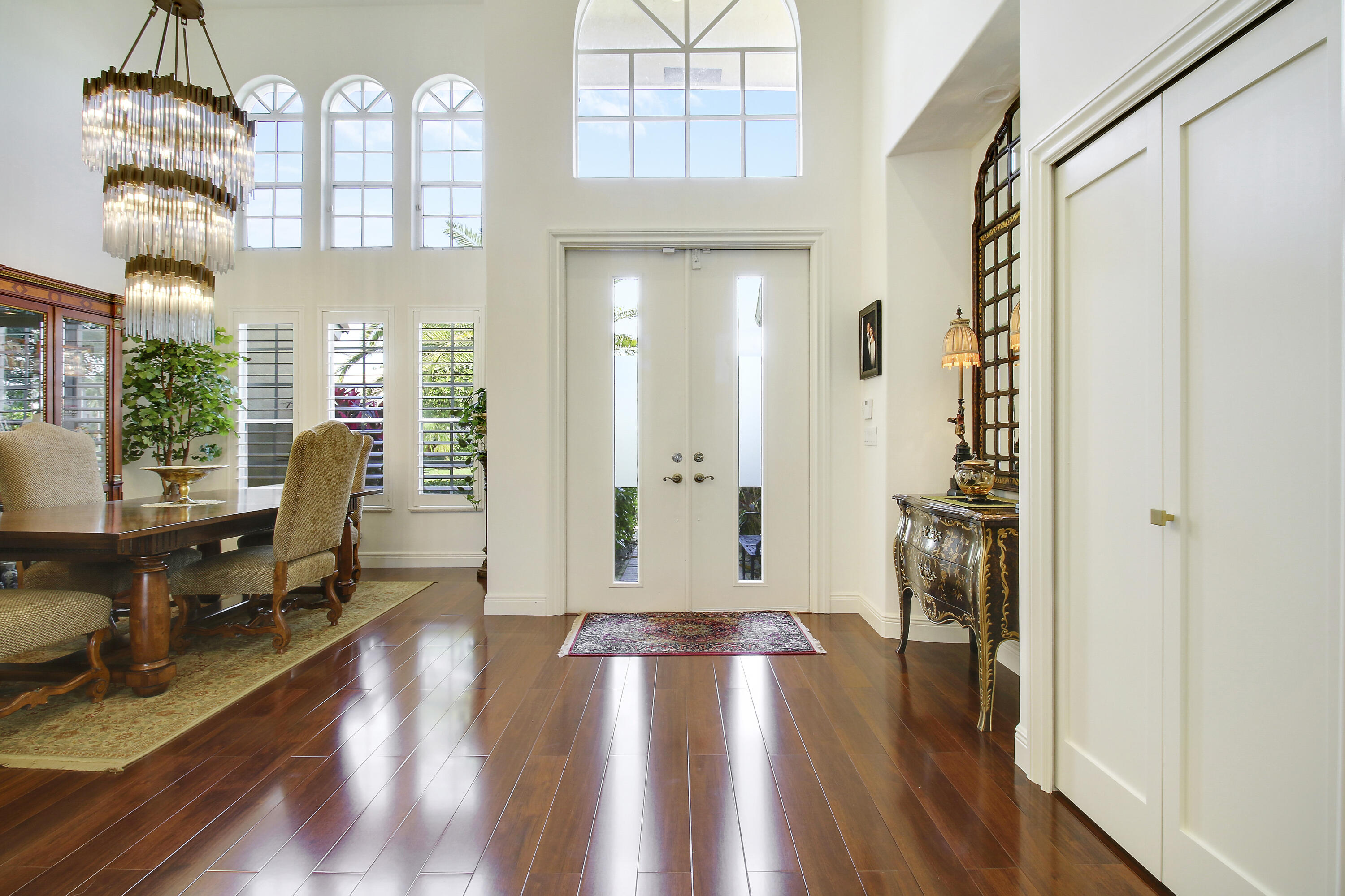7618 La Corniche Circle
