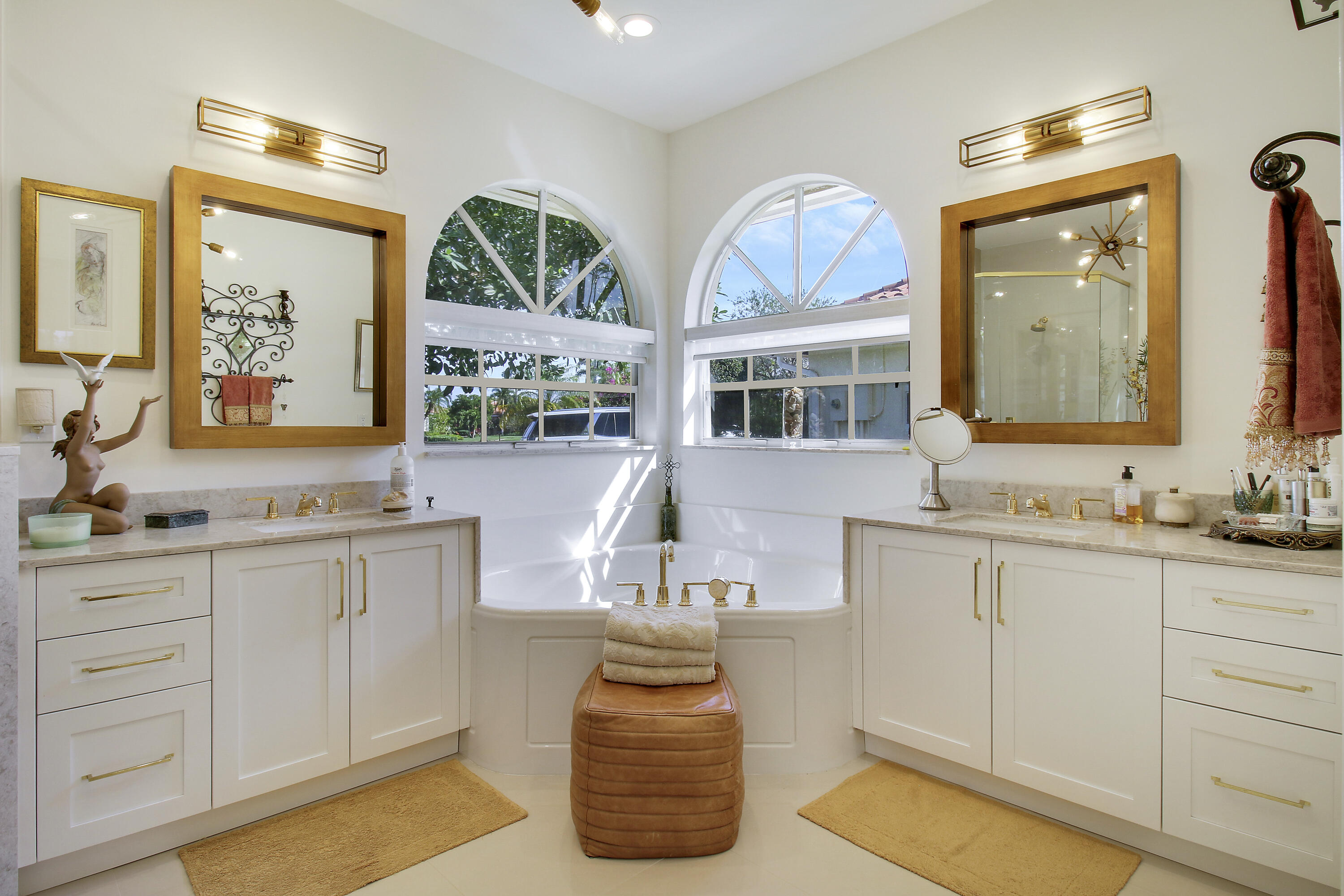 7618 La Corniche Circle