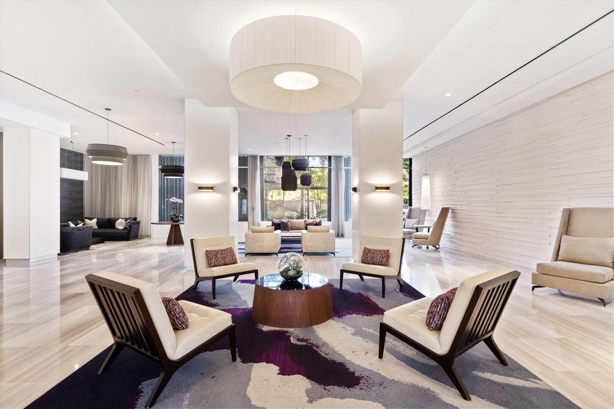 100 Bayview Drive 423