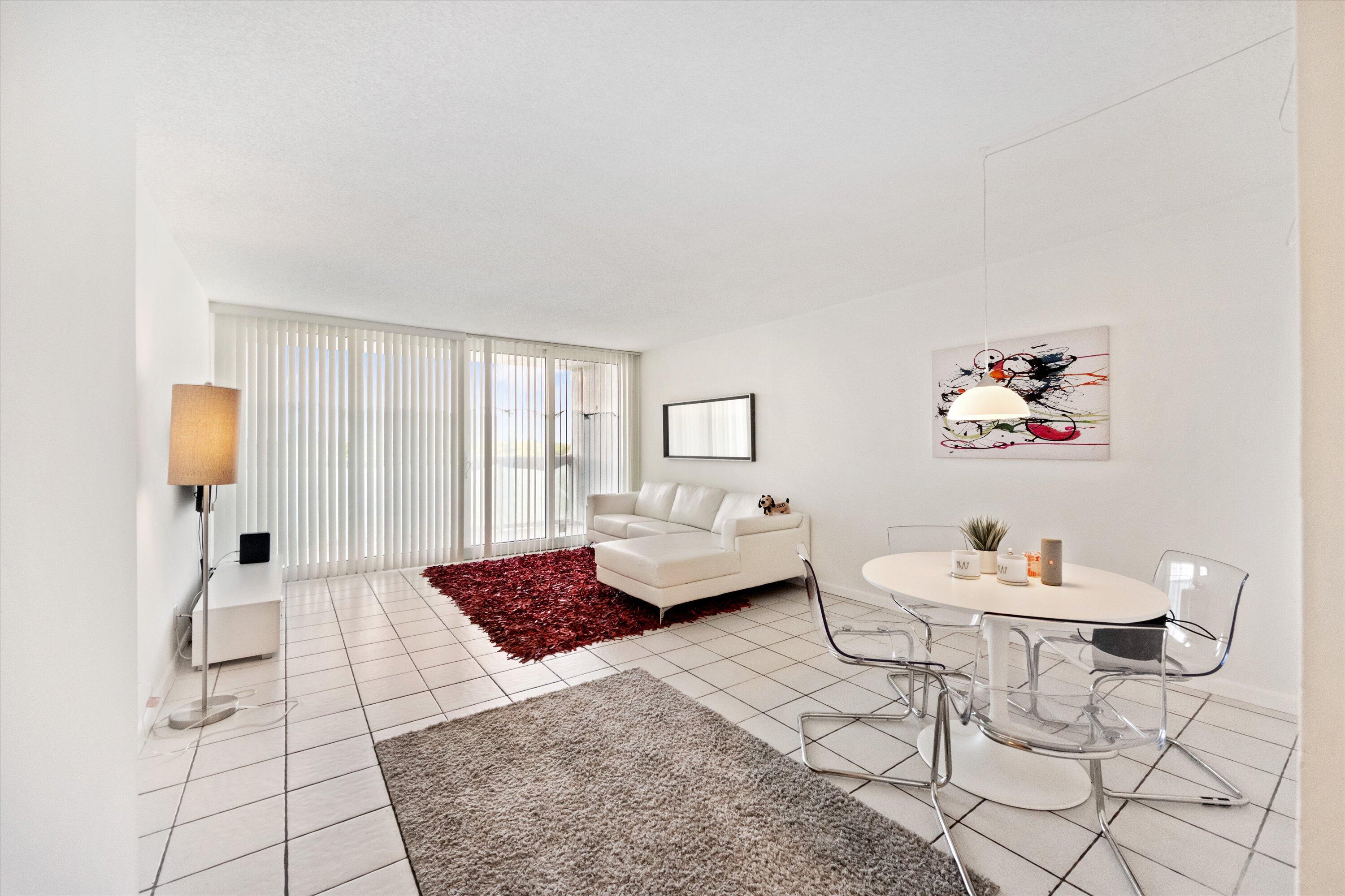 100 Bayview Drive 423