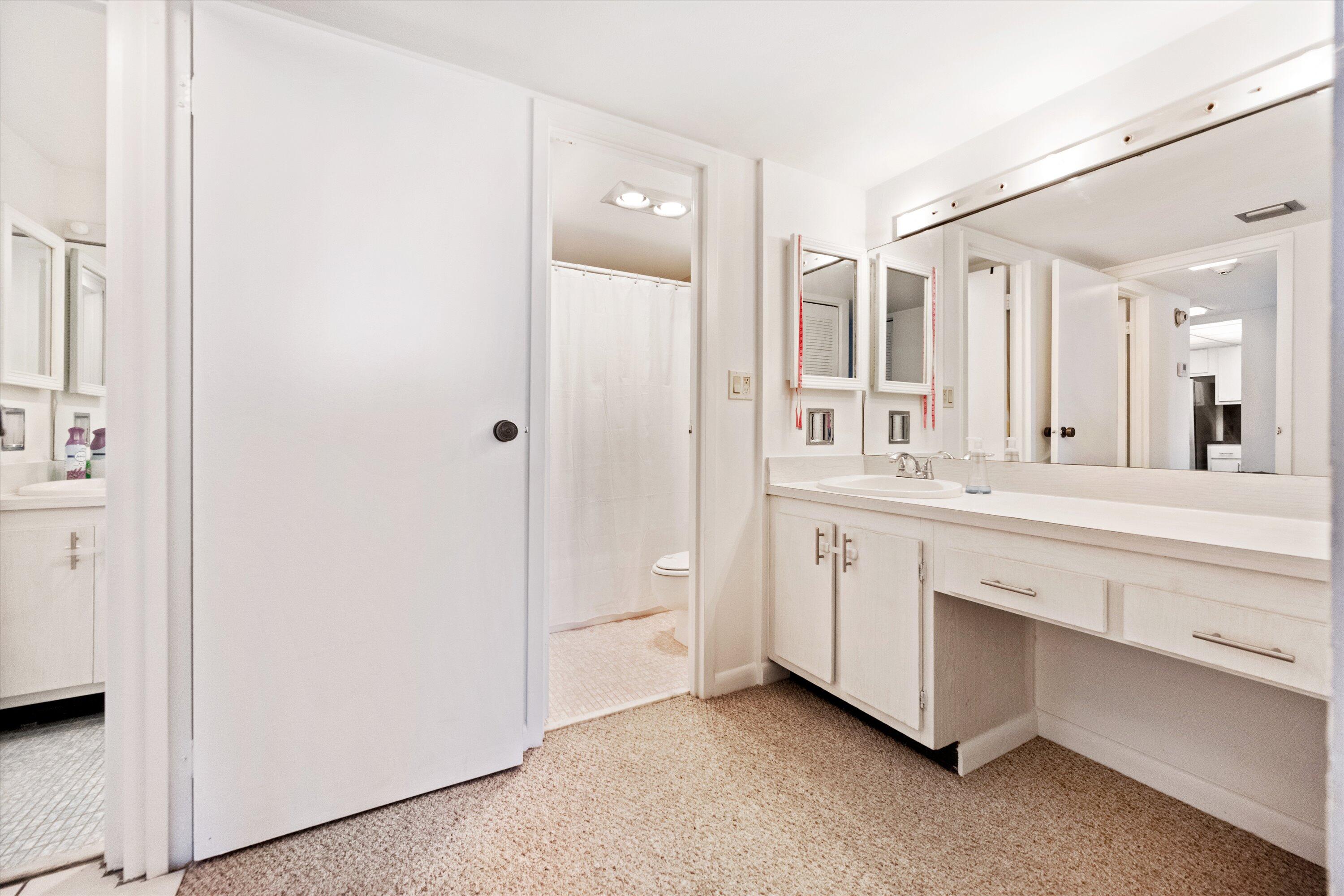 100 Bayview Drive 423
