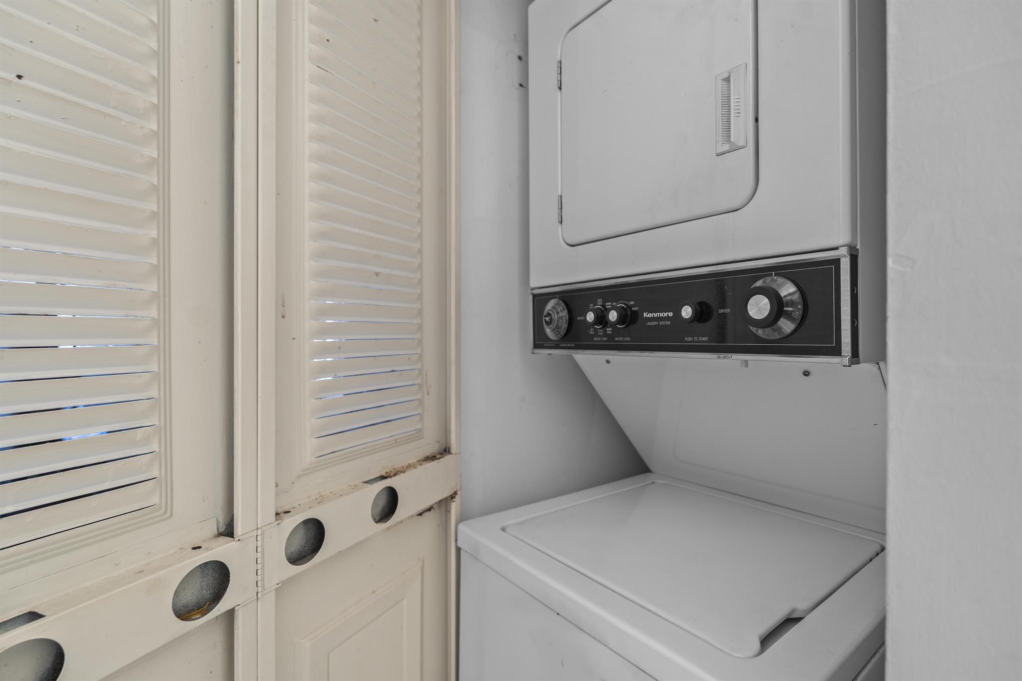 4174 Inverrary Drive 413