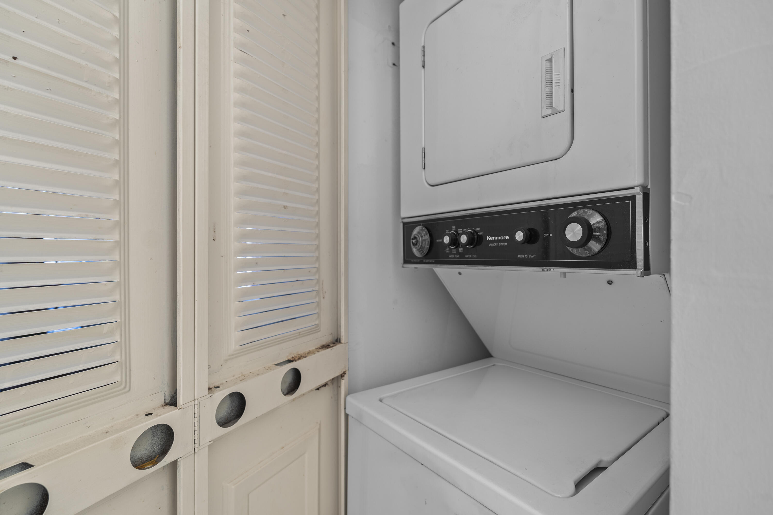 4174 Inverrary Drive 413