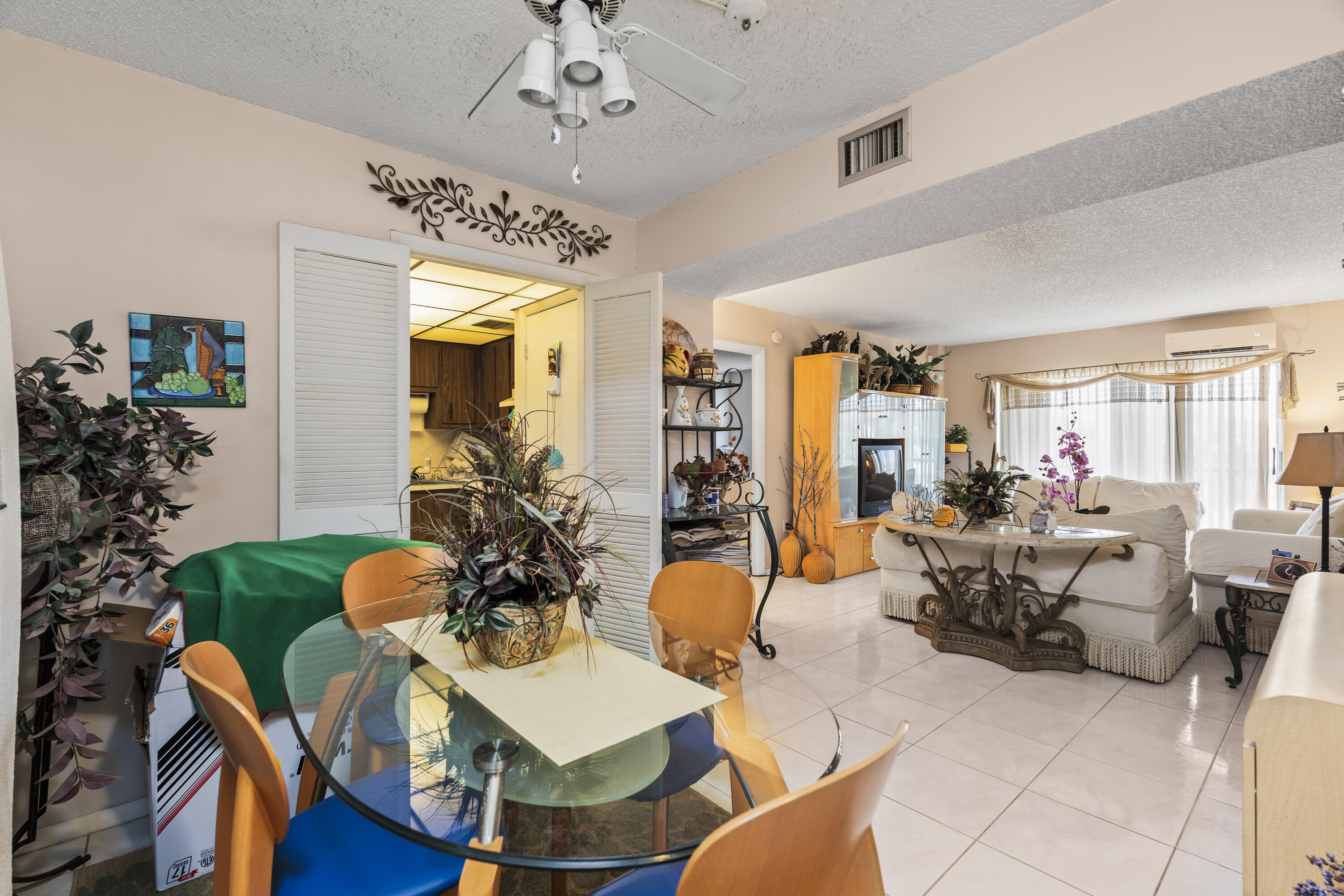 4174 Inverrary Drive 413